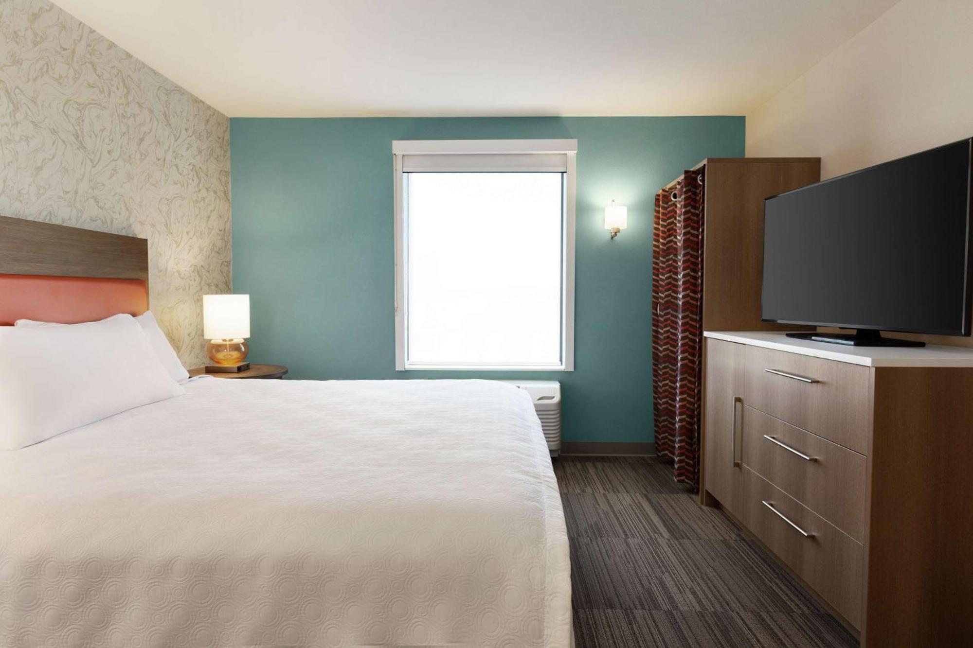 One-Bedroom King Suite Non-Smoking