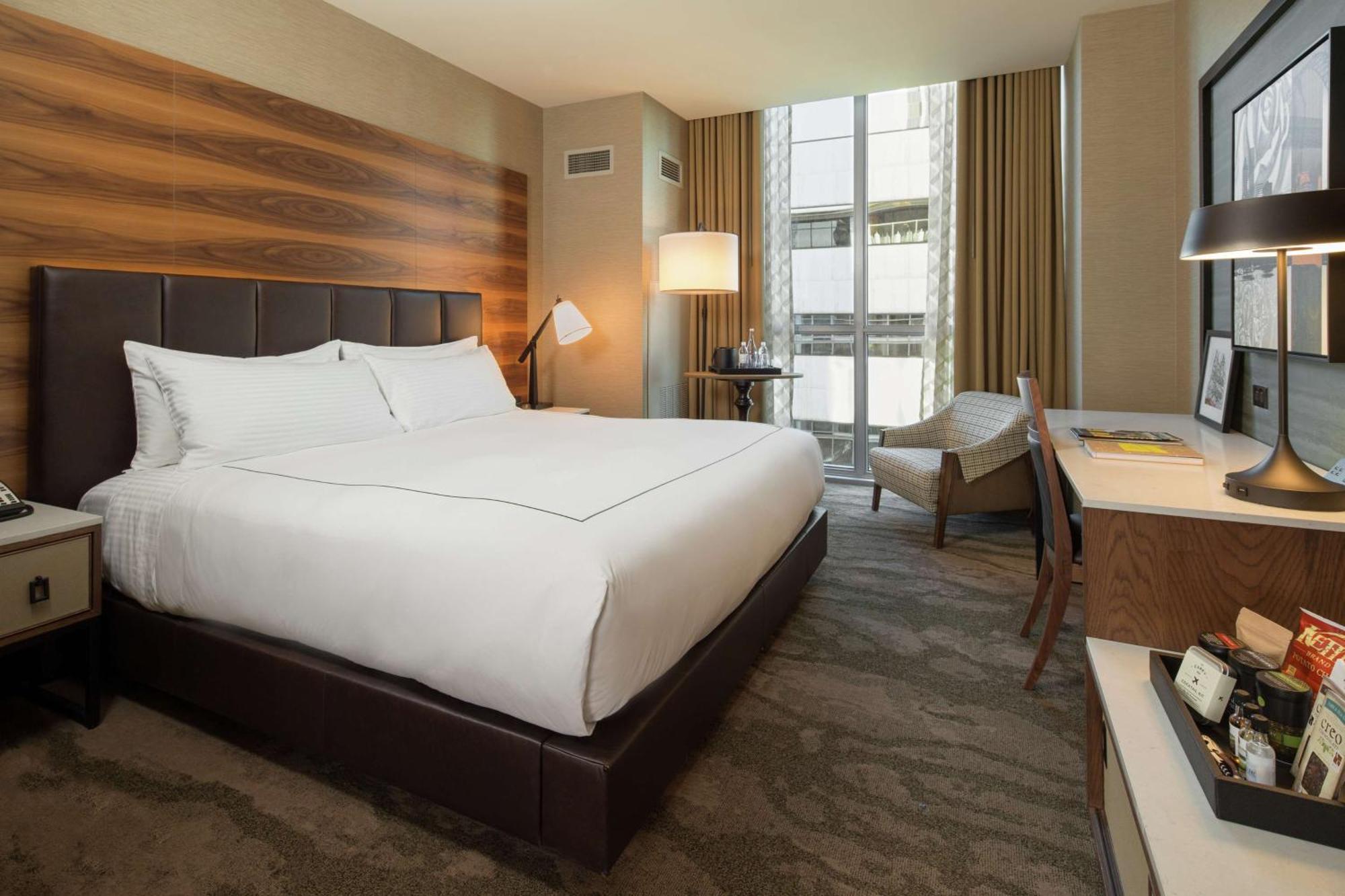Deluxe King Room River View