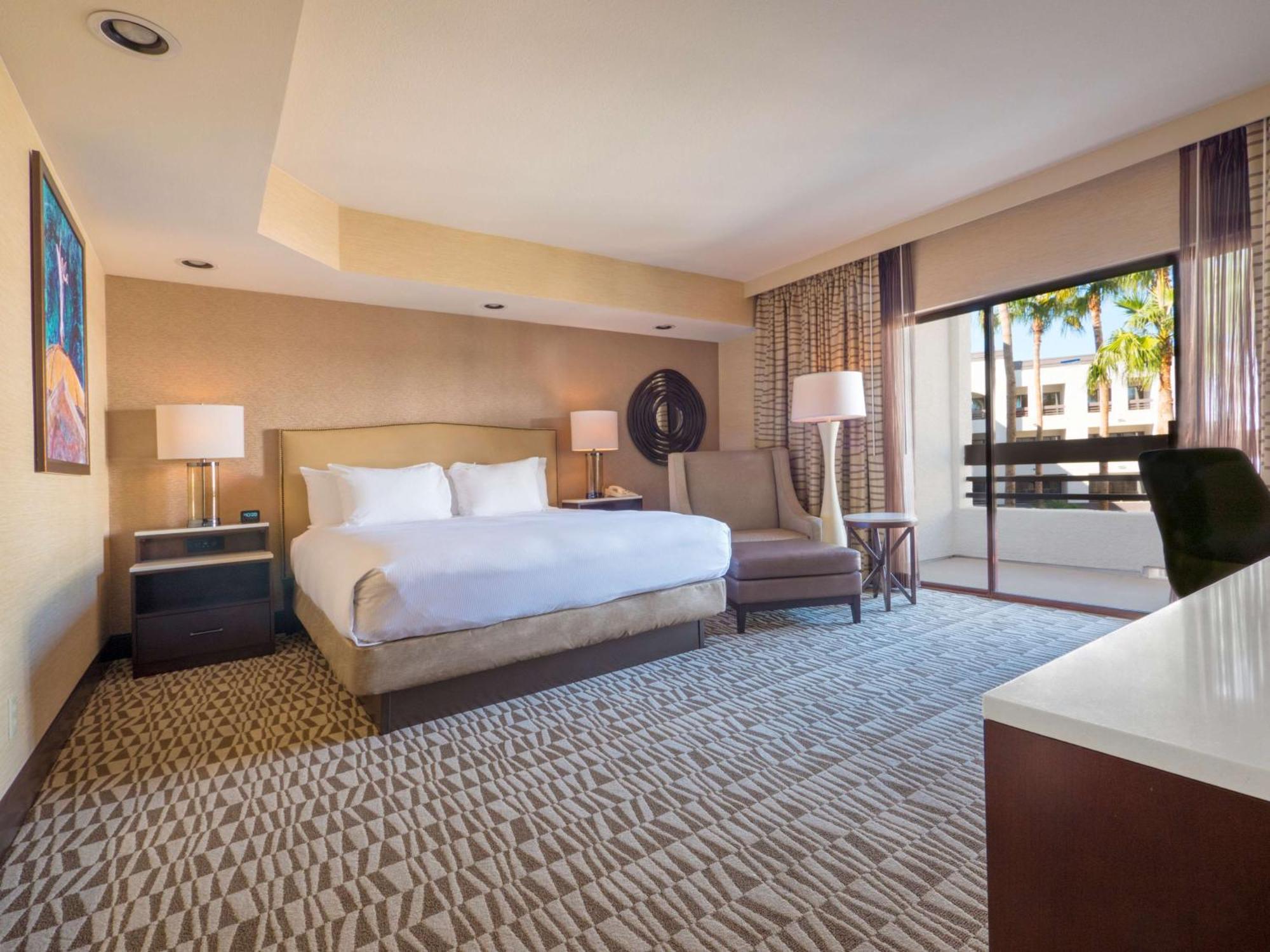 Deluxe King Room