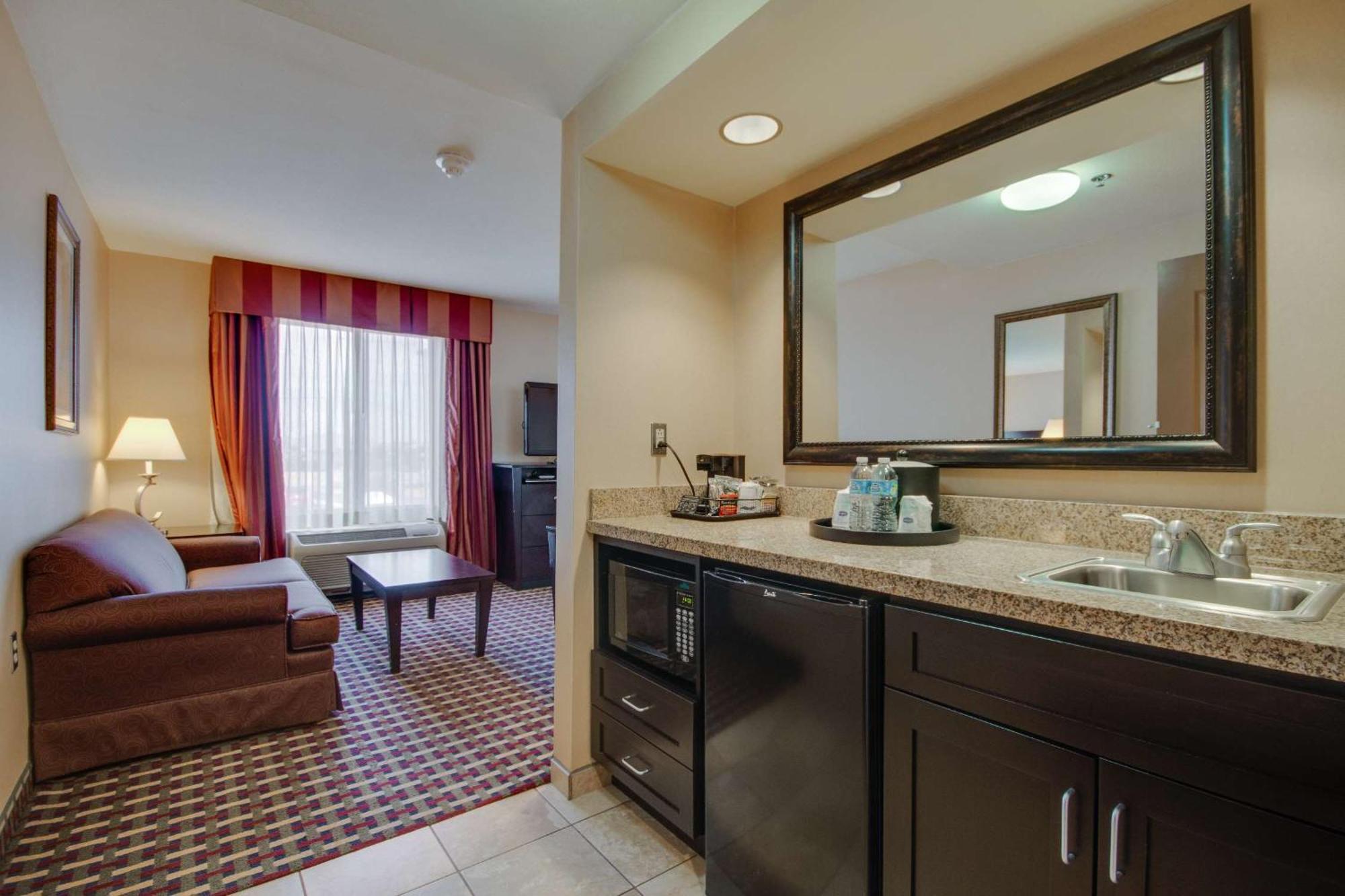 King Studio Suite Non-Smoking