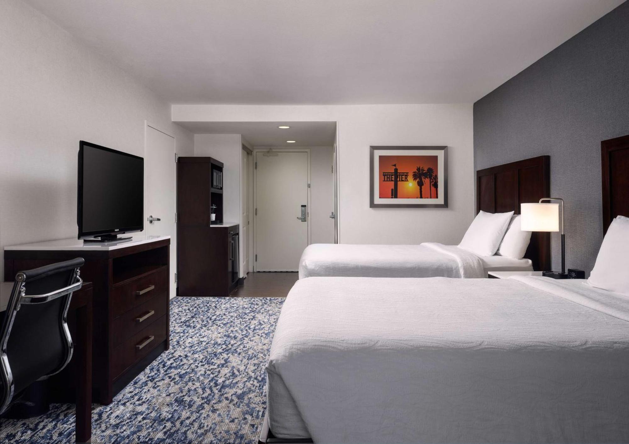 Queen Room Two Queen Beds Hearing Access