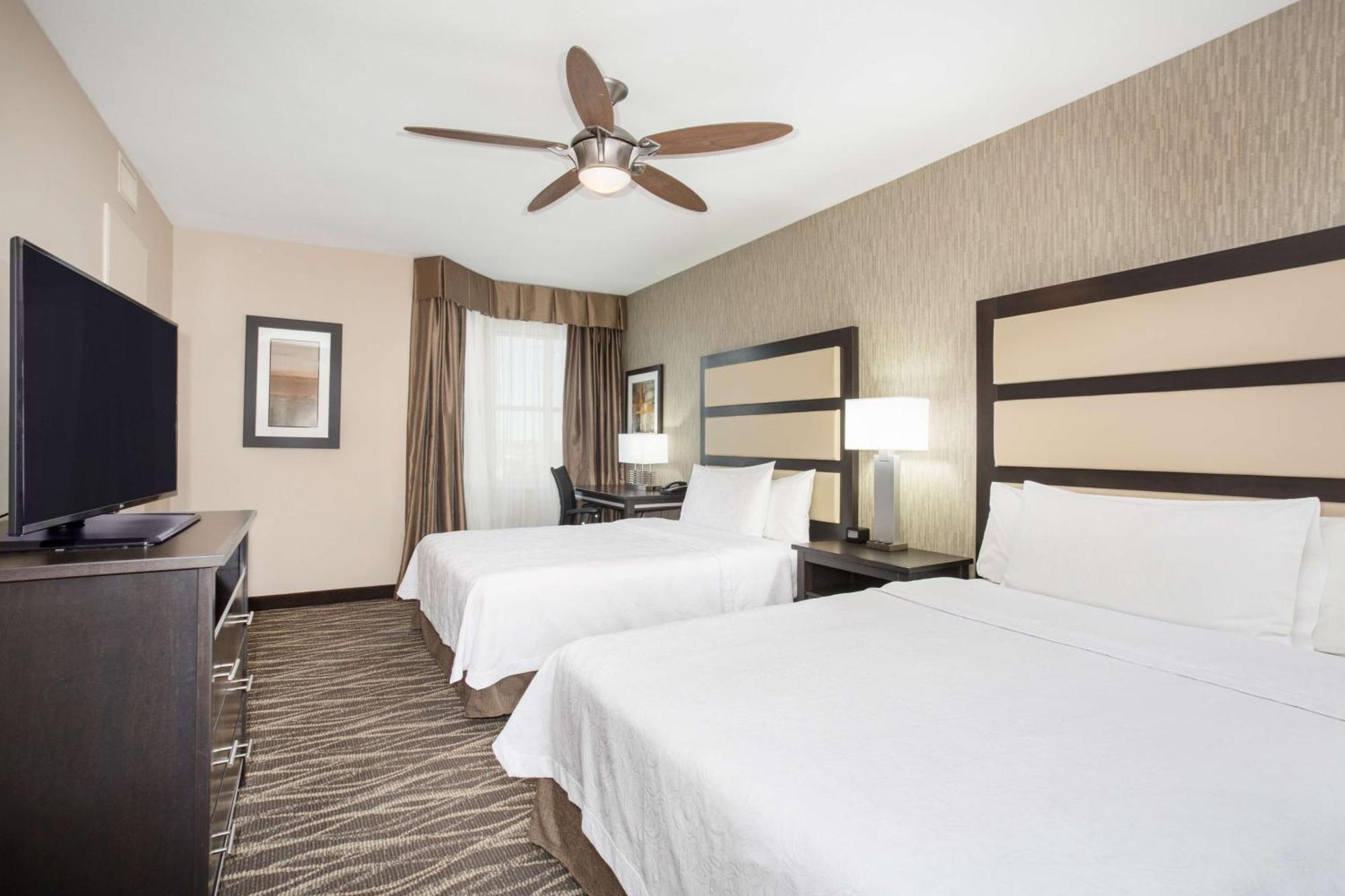 Two Bedroom Suite One King Two Queen Beds Non-Smoking