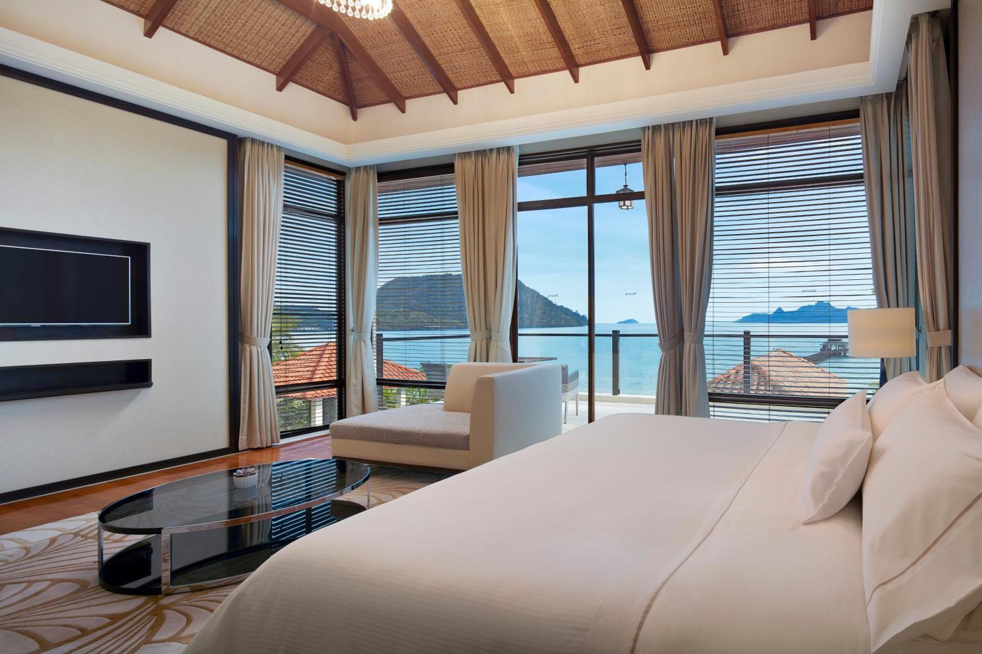 Five-Bedroom Villa Private Pool Ocean View