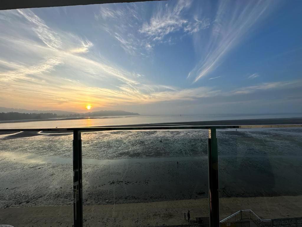 Studio Balcony