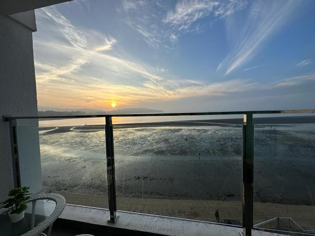 Studio Balcony
