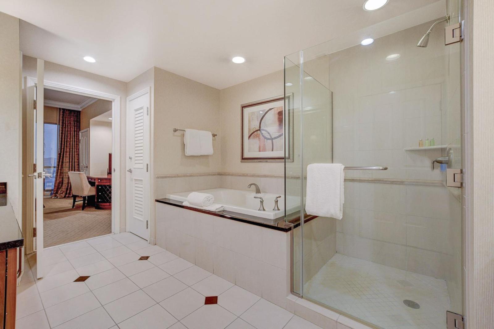 Superior King Suite