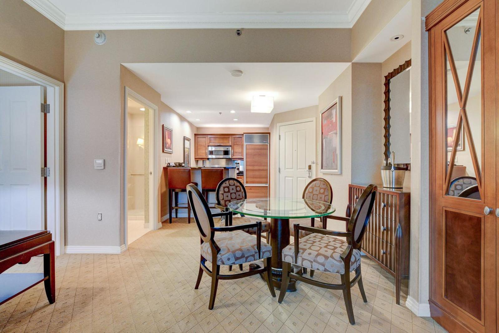 Superior King Suite