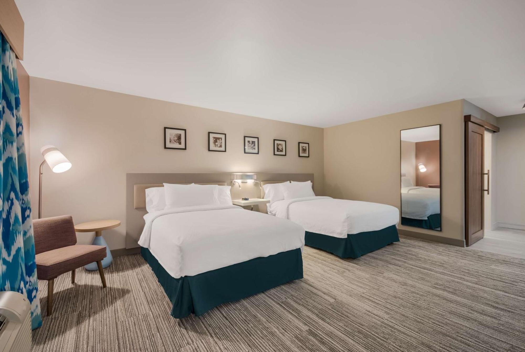 Standard Queen Room Two Queen Beds