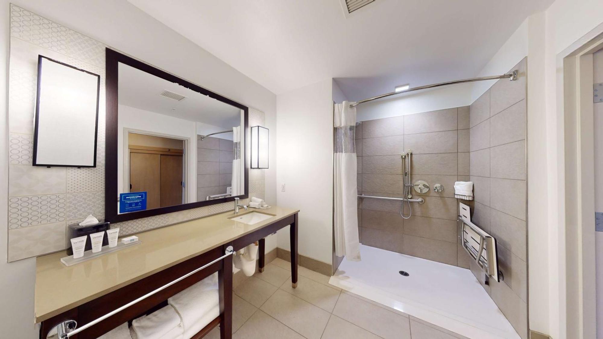King Studio Suite Roll Shower Mobility or Hearing Access