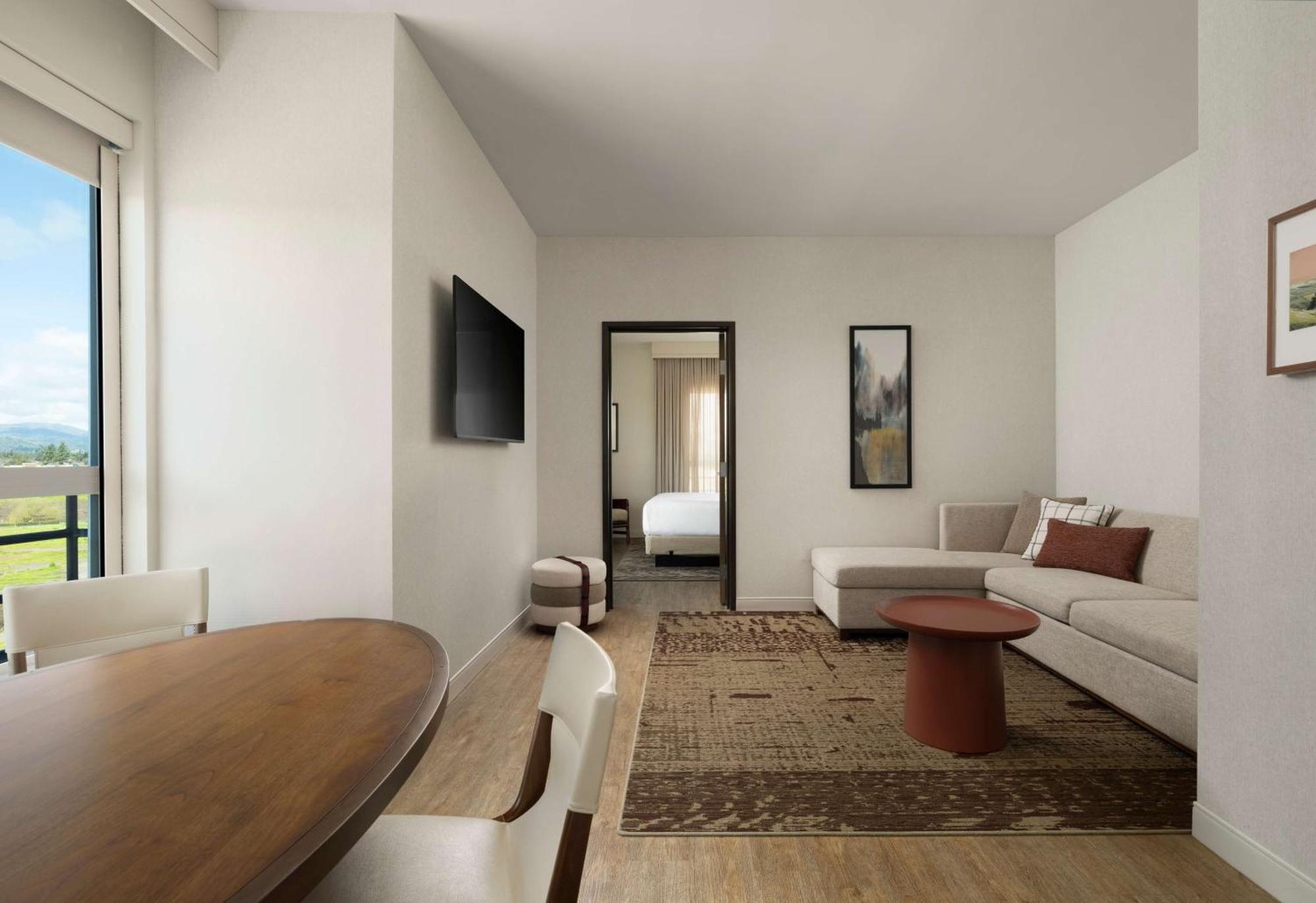 One-Bedroom King Suite Dining Table
