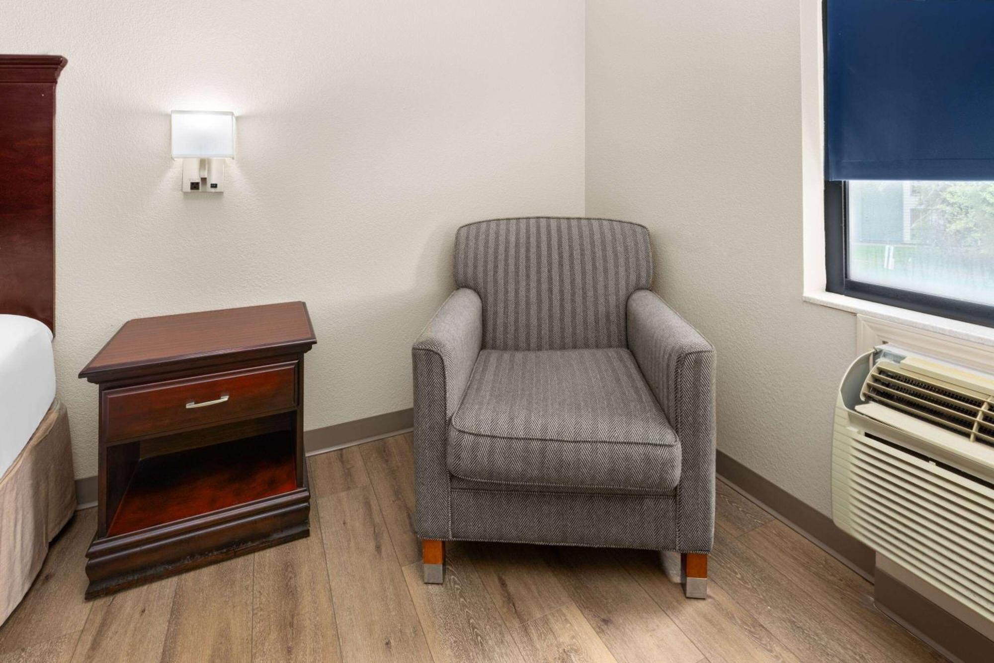 King Room Non-Smoking