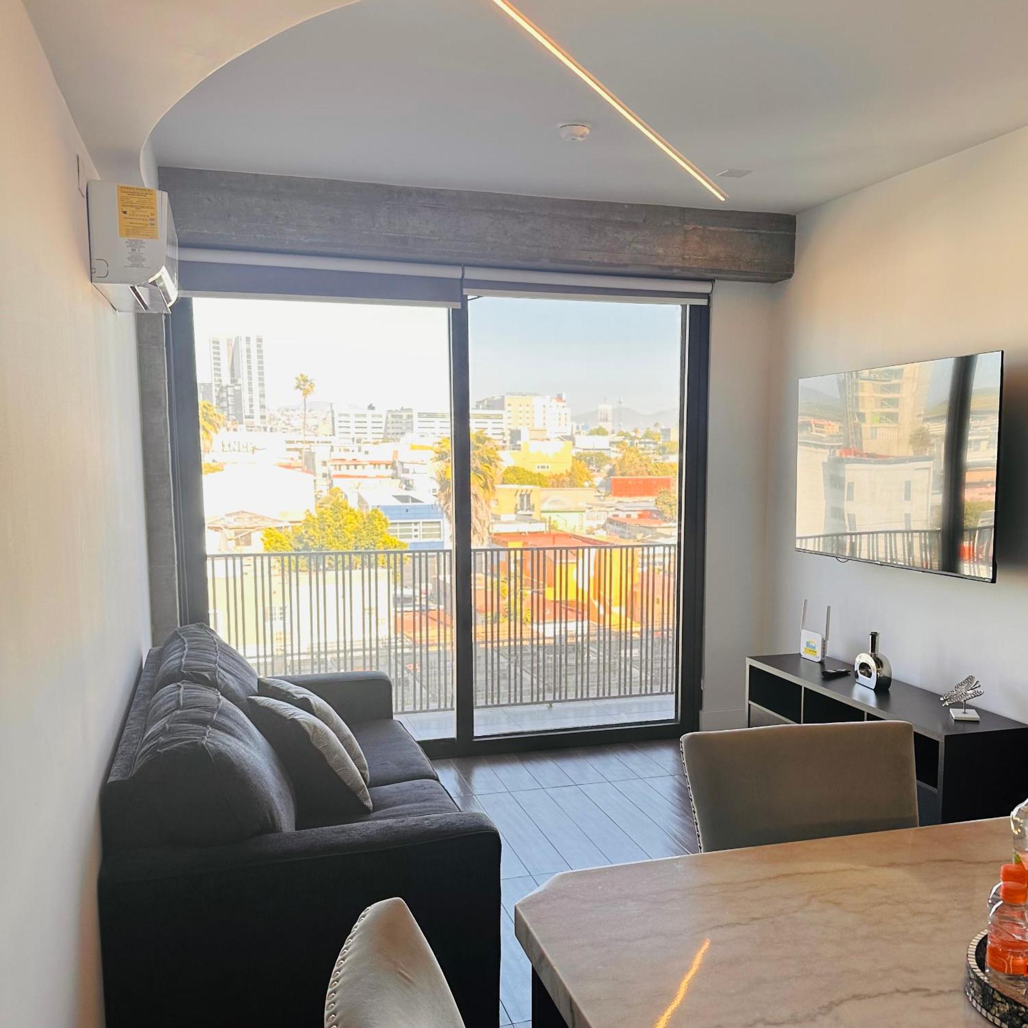 Deluxe King Suite Upper Floor