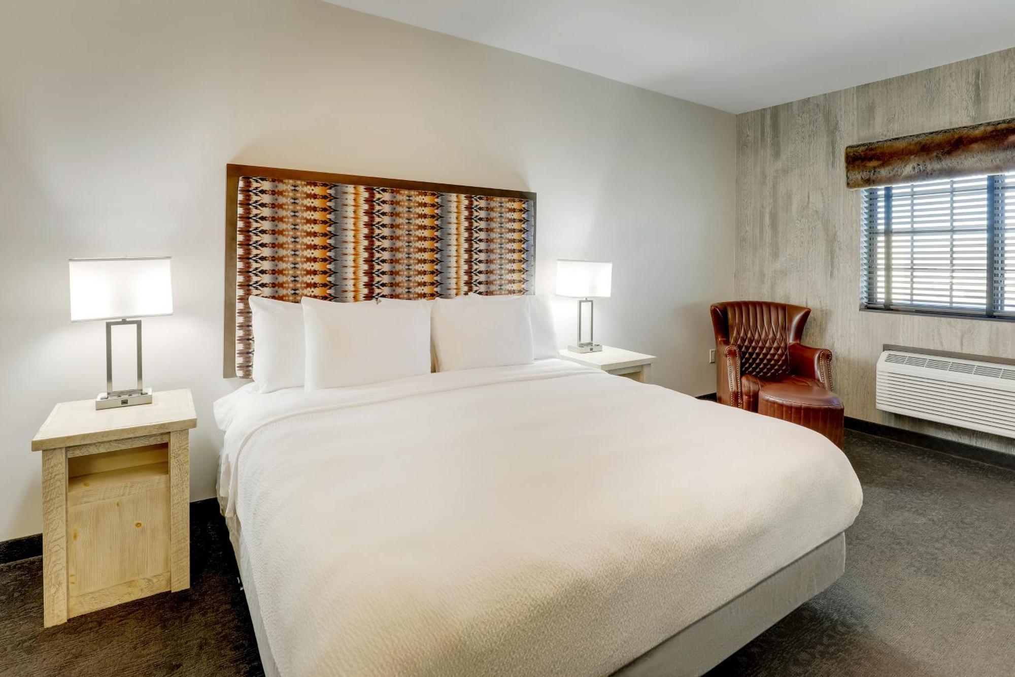 Deluxe King Room