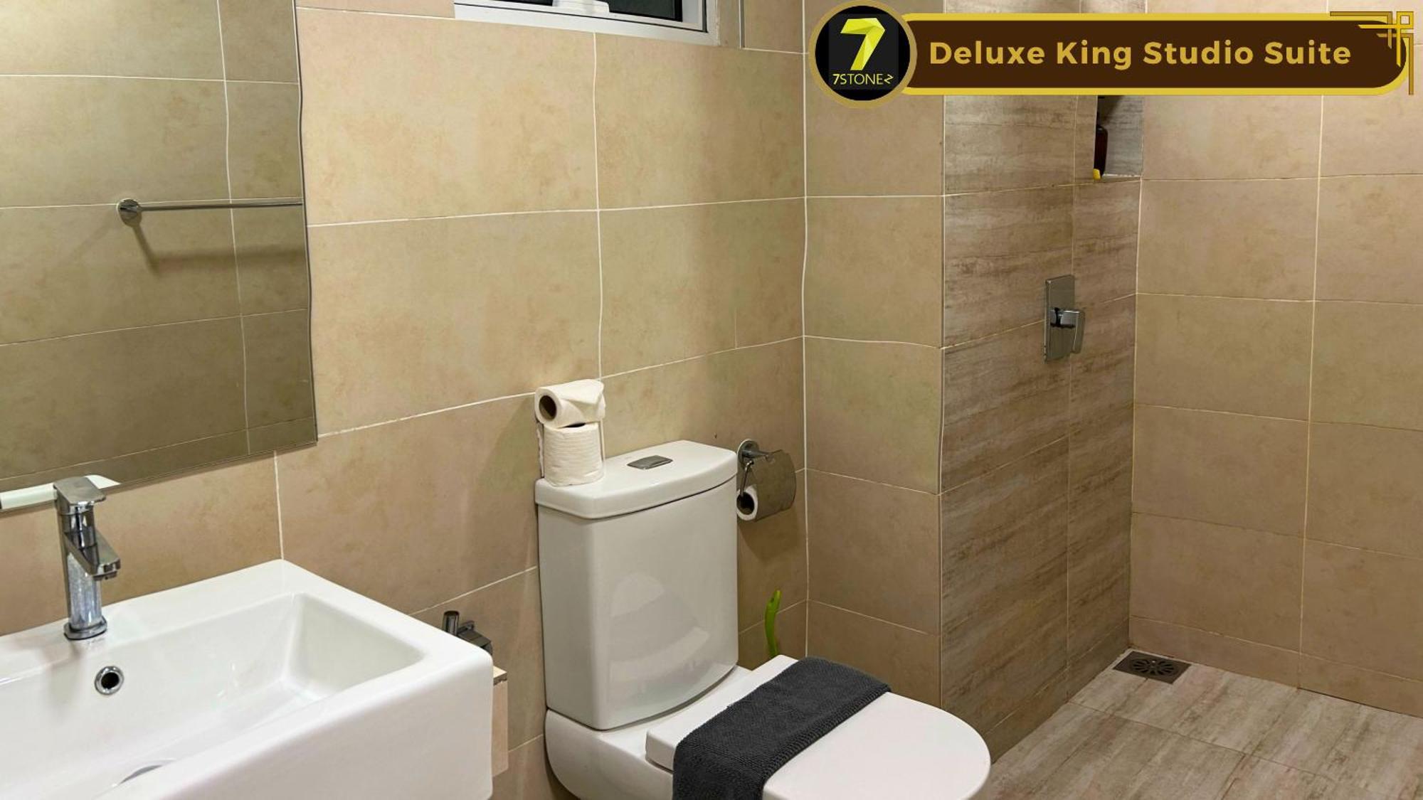 Deluxe King Studio Suite