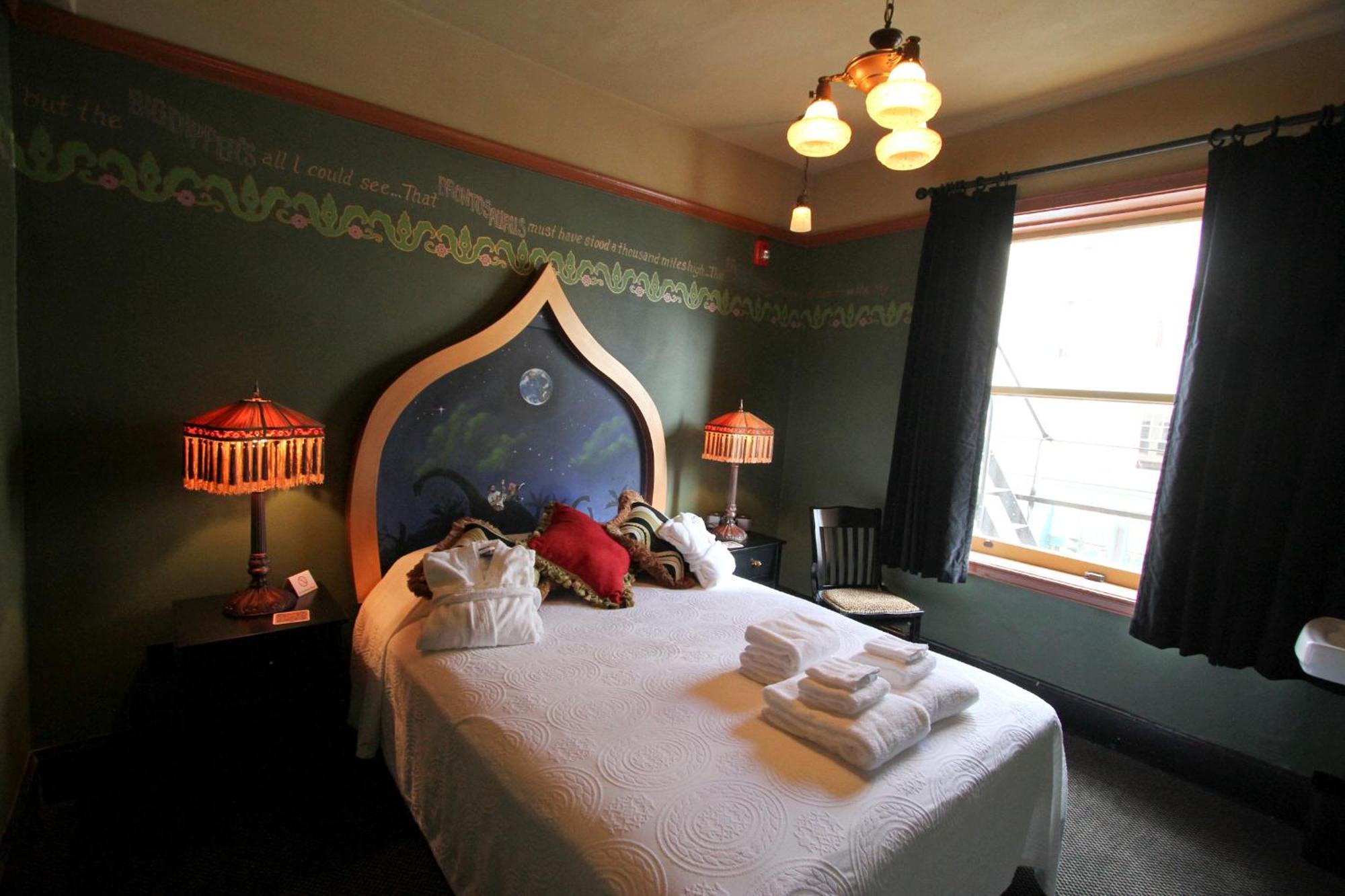 Queen Room