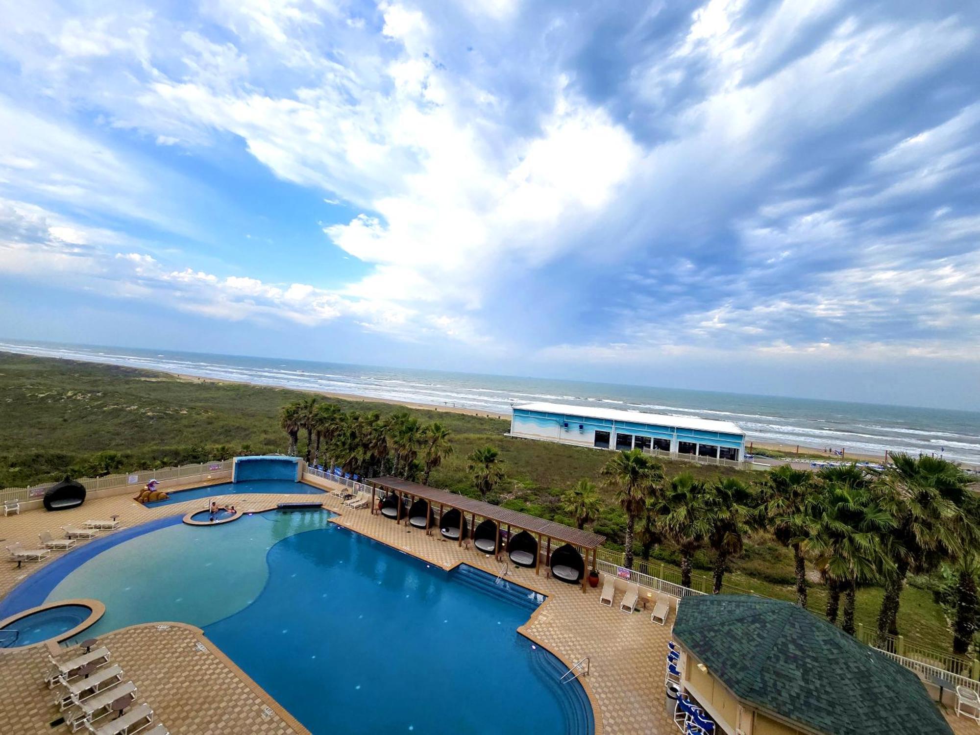 King Junior Suite Partial Ocean View