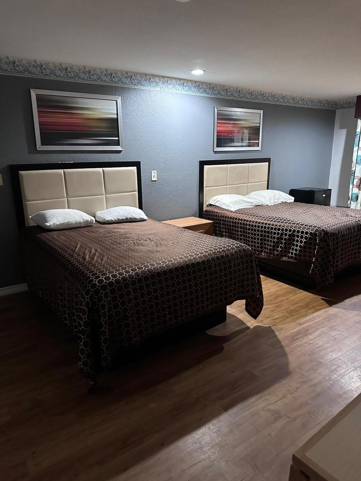 Queen Room Two Queen Beds