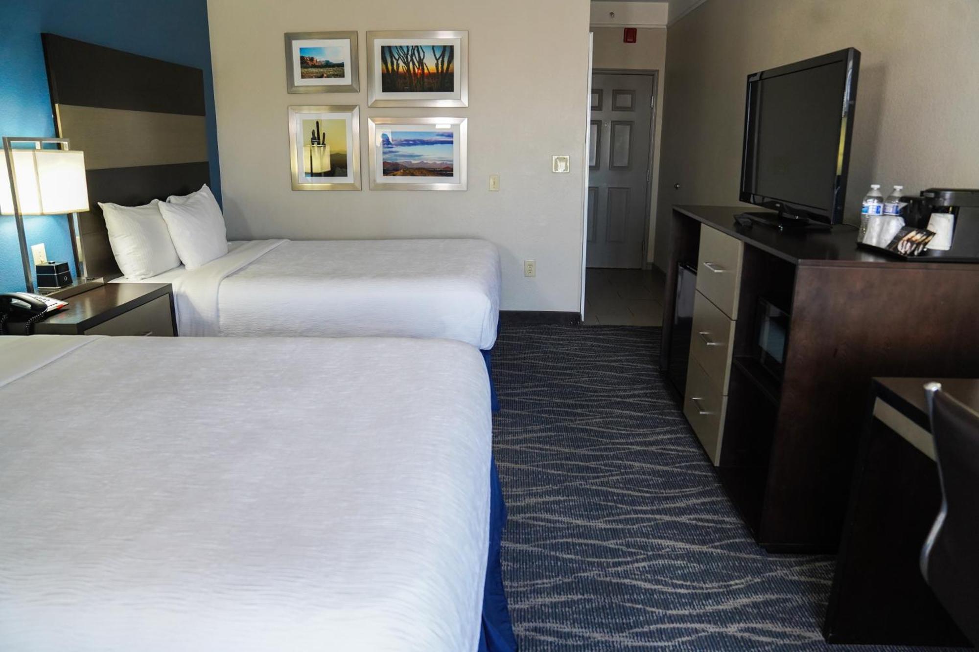 Deluxe Queen Room Two Queen Beds