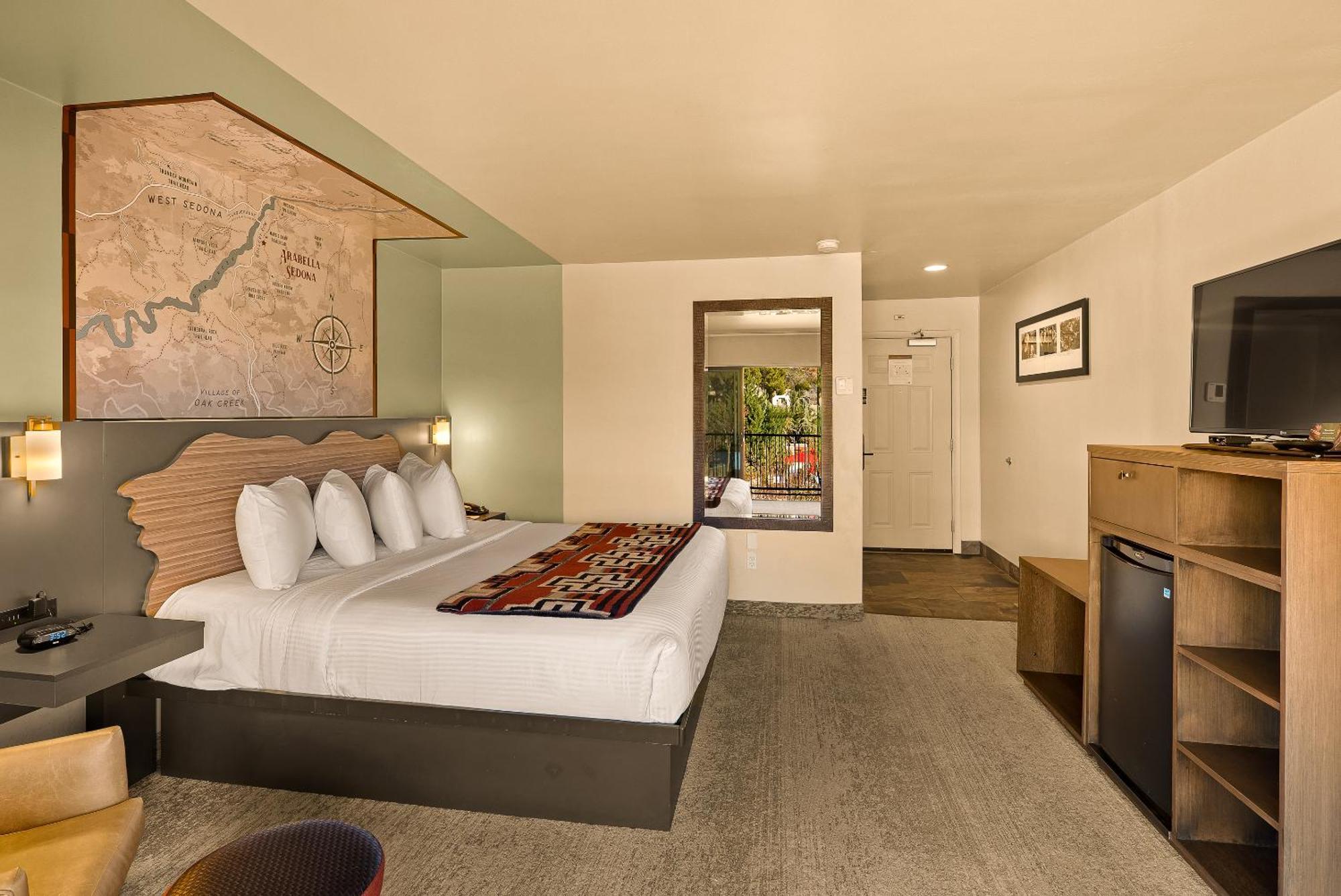 Premium Courtyard King View Room
