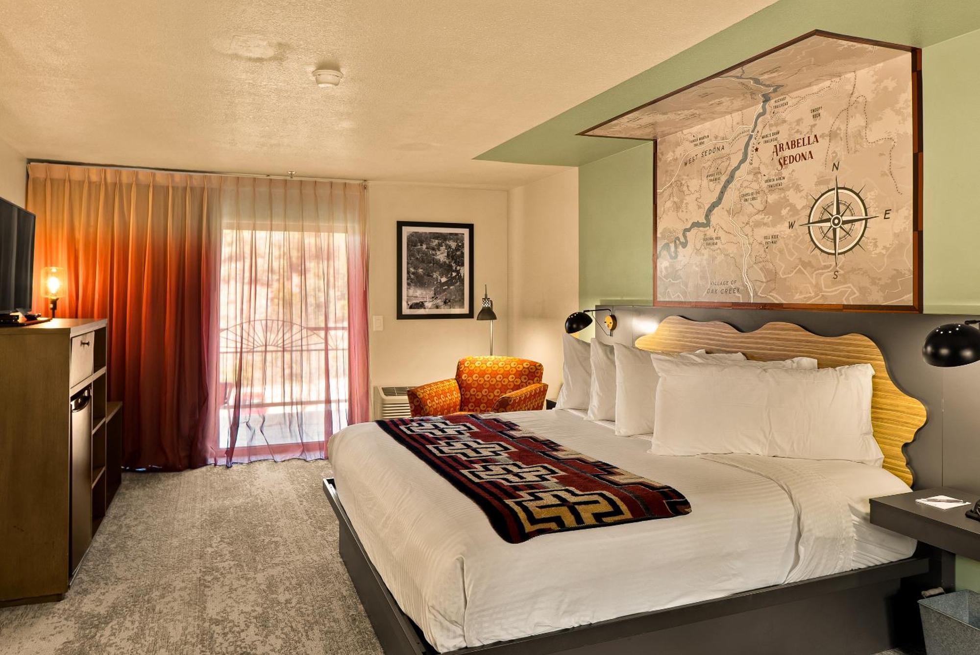 Deluxe Trailhead King Partial View Room
