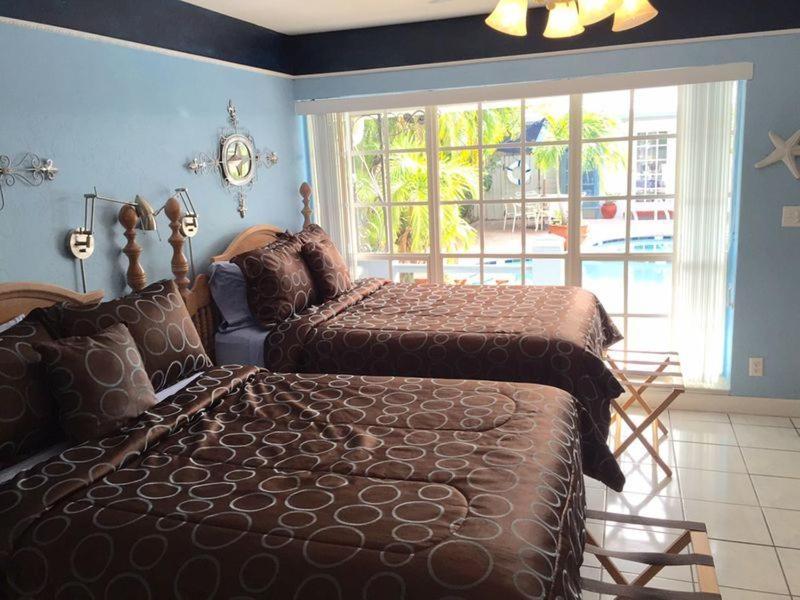 Standard Double Suite