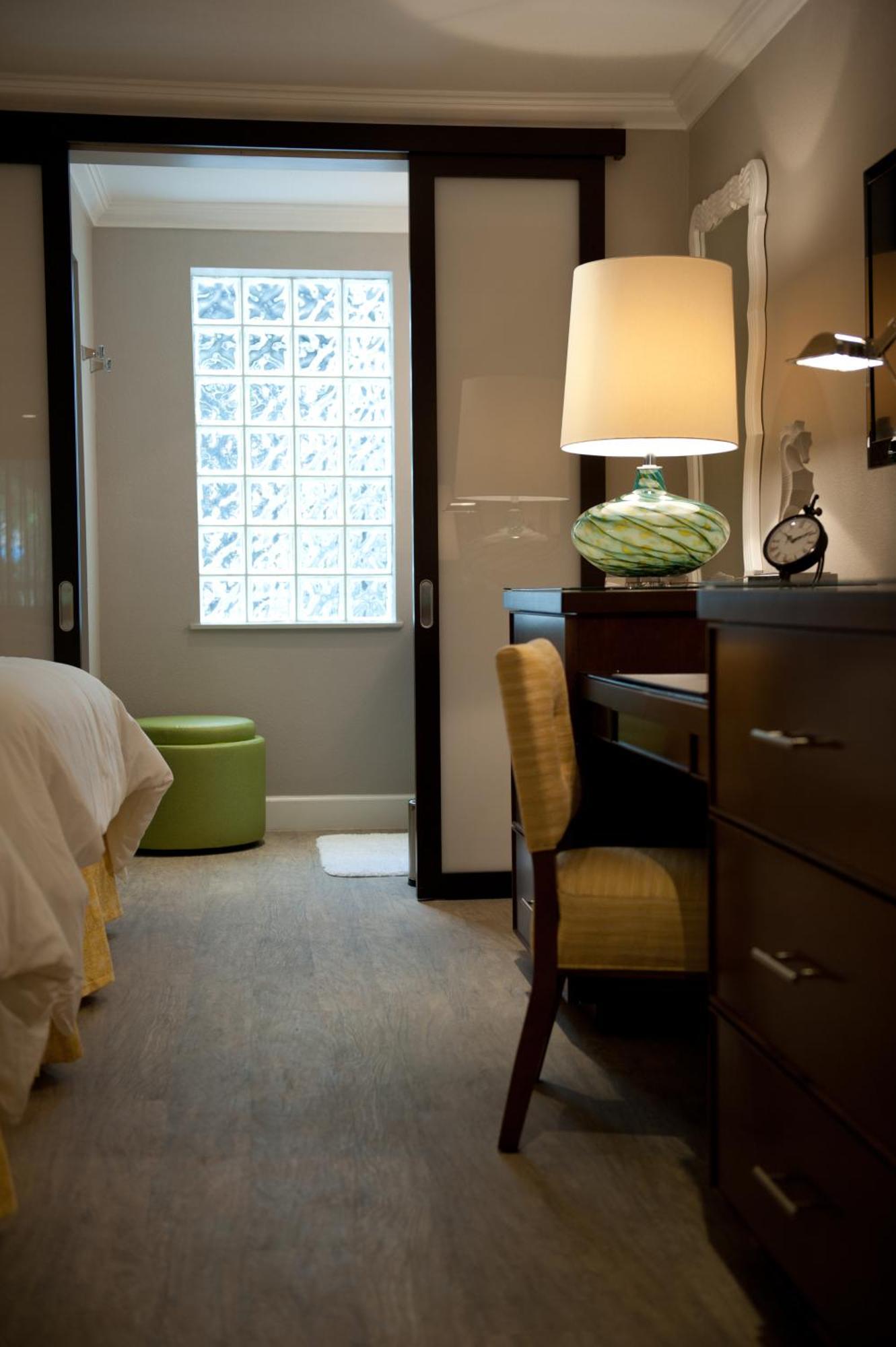 Queen Suite Two Queen Beds