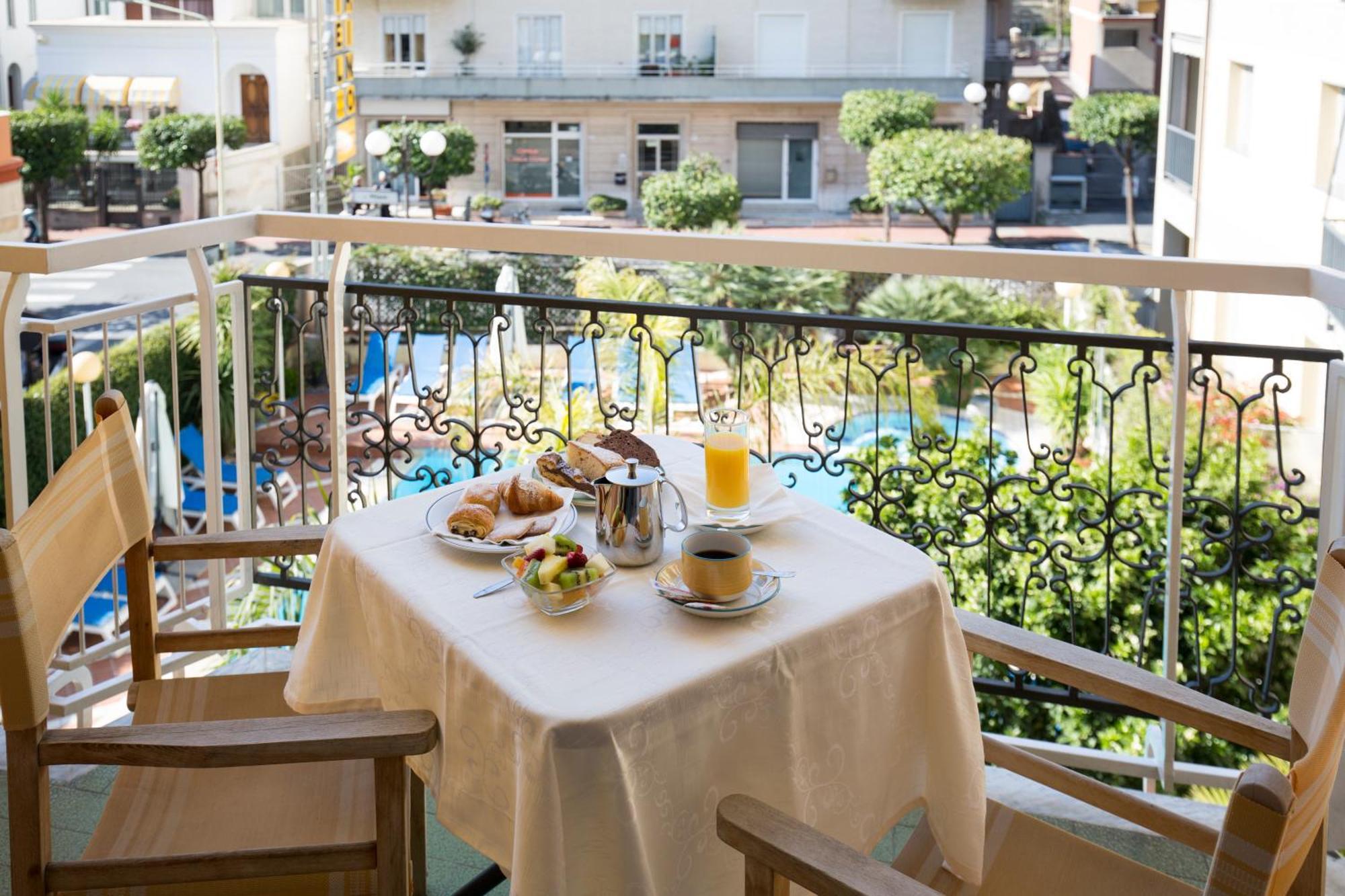Junior Suite Balcony Pool View