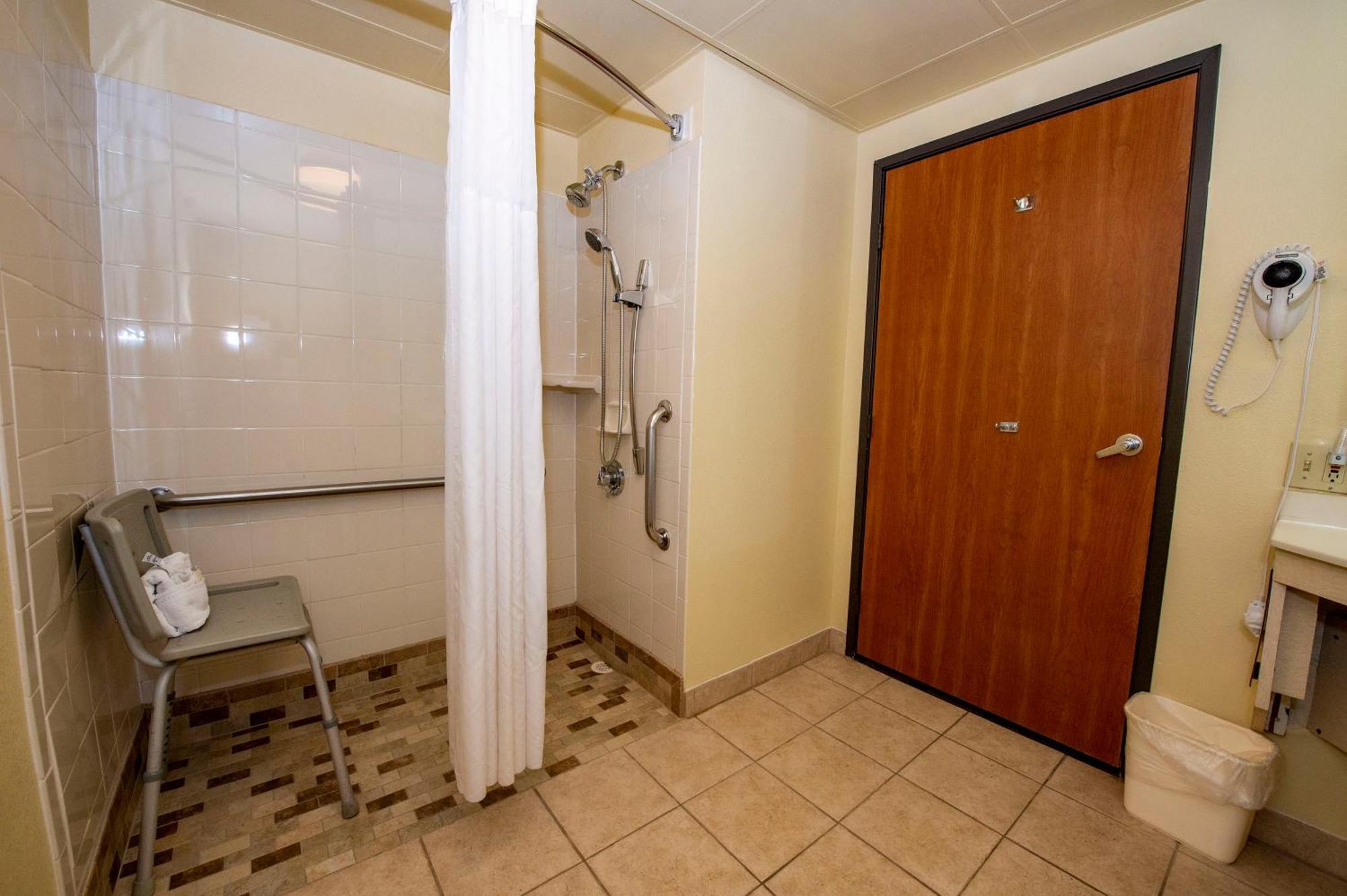 Queen Room First Floor Roll Shower Accessible or Non-Smoking