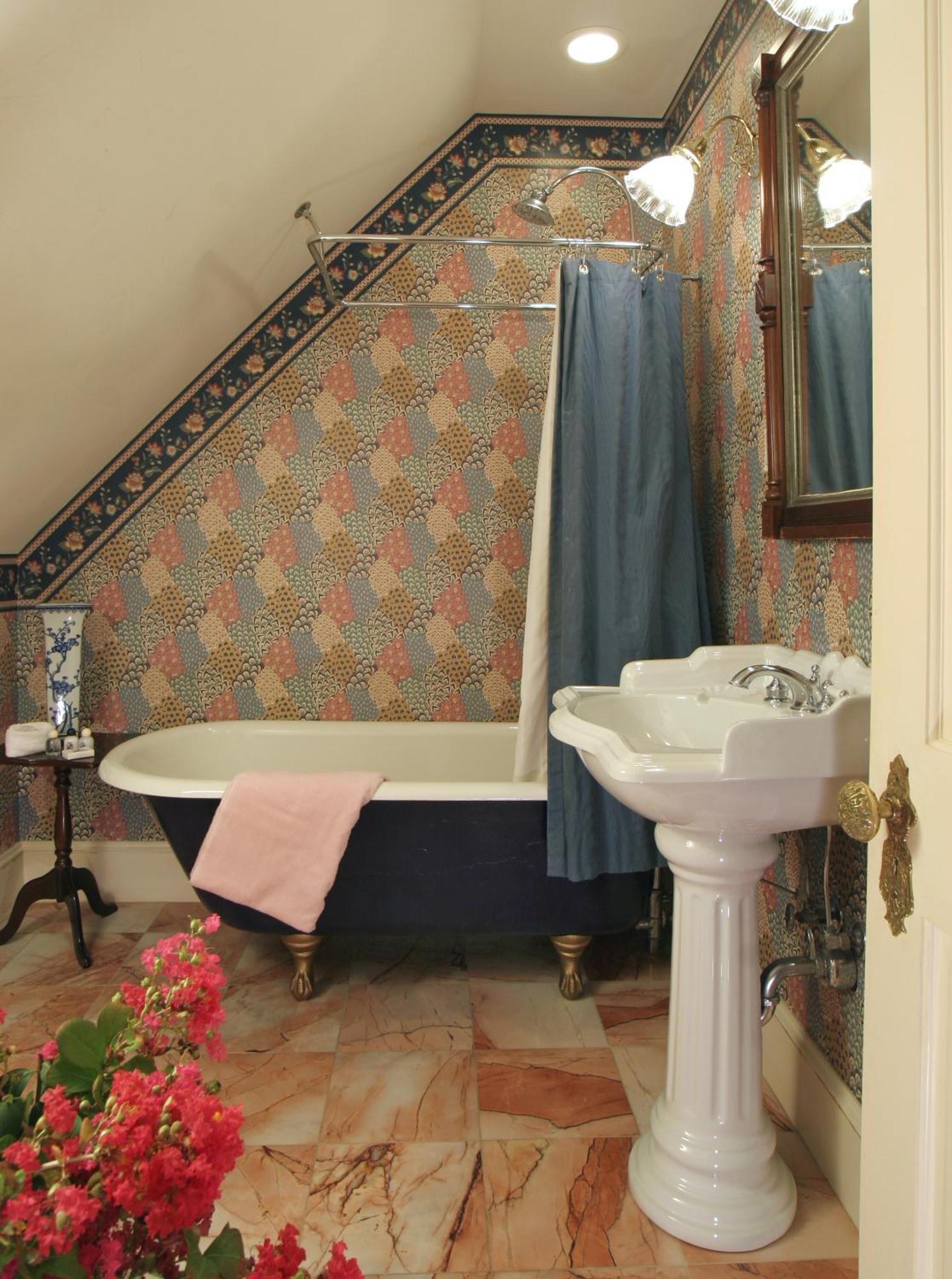 Queen Room Pancoast Carriage House