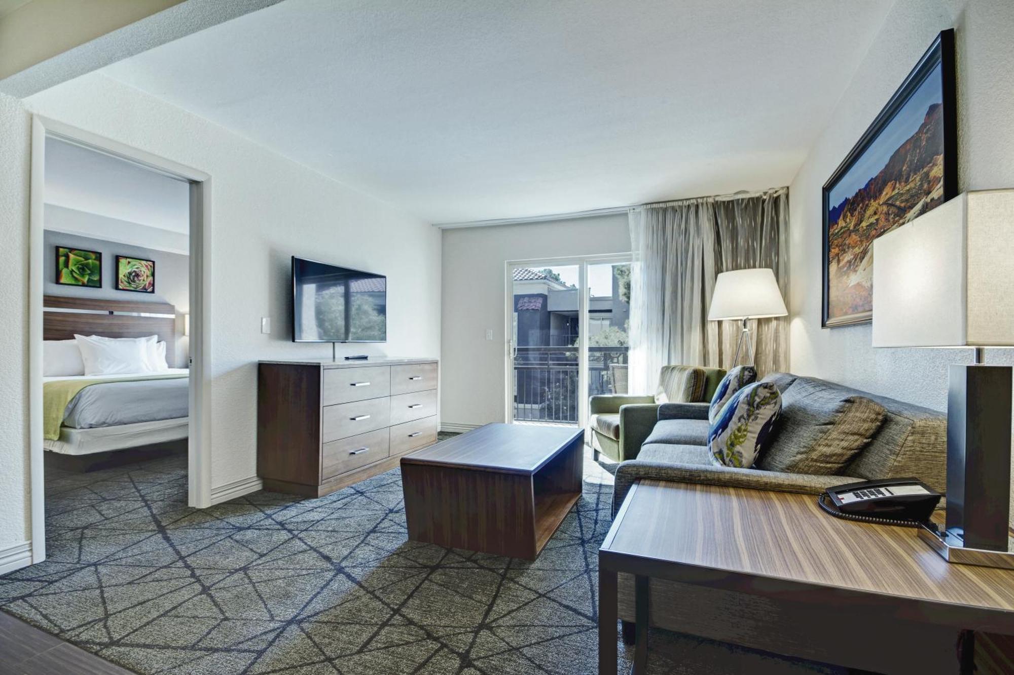 One-Bedroom Suite No Resort Fees