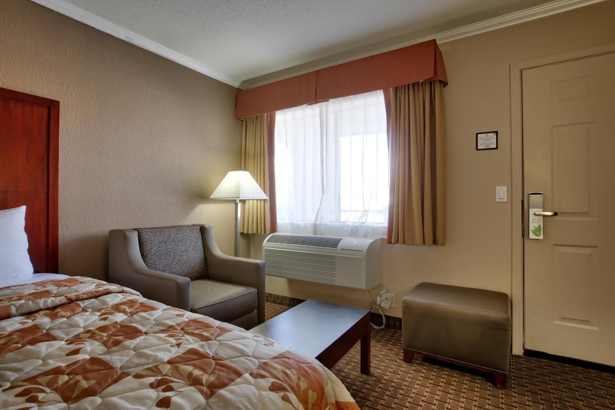 Standard Queen Room Two Queen Beds