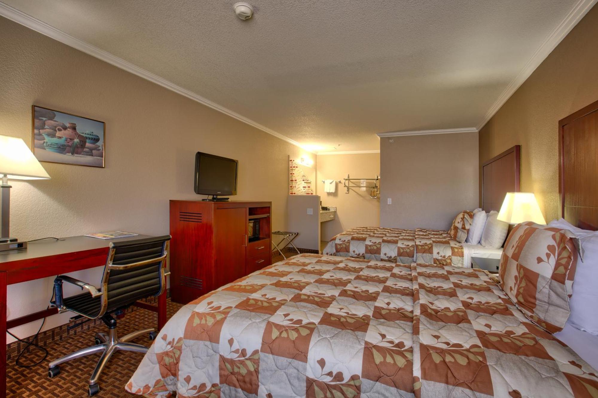 Standard Queen Room Two Queen Beds