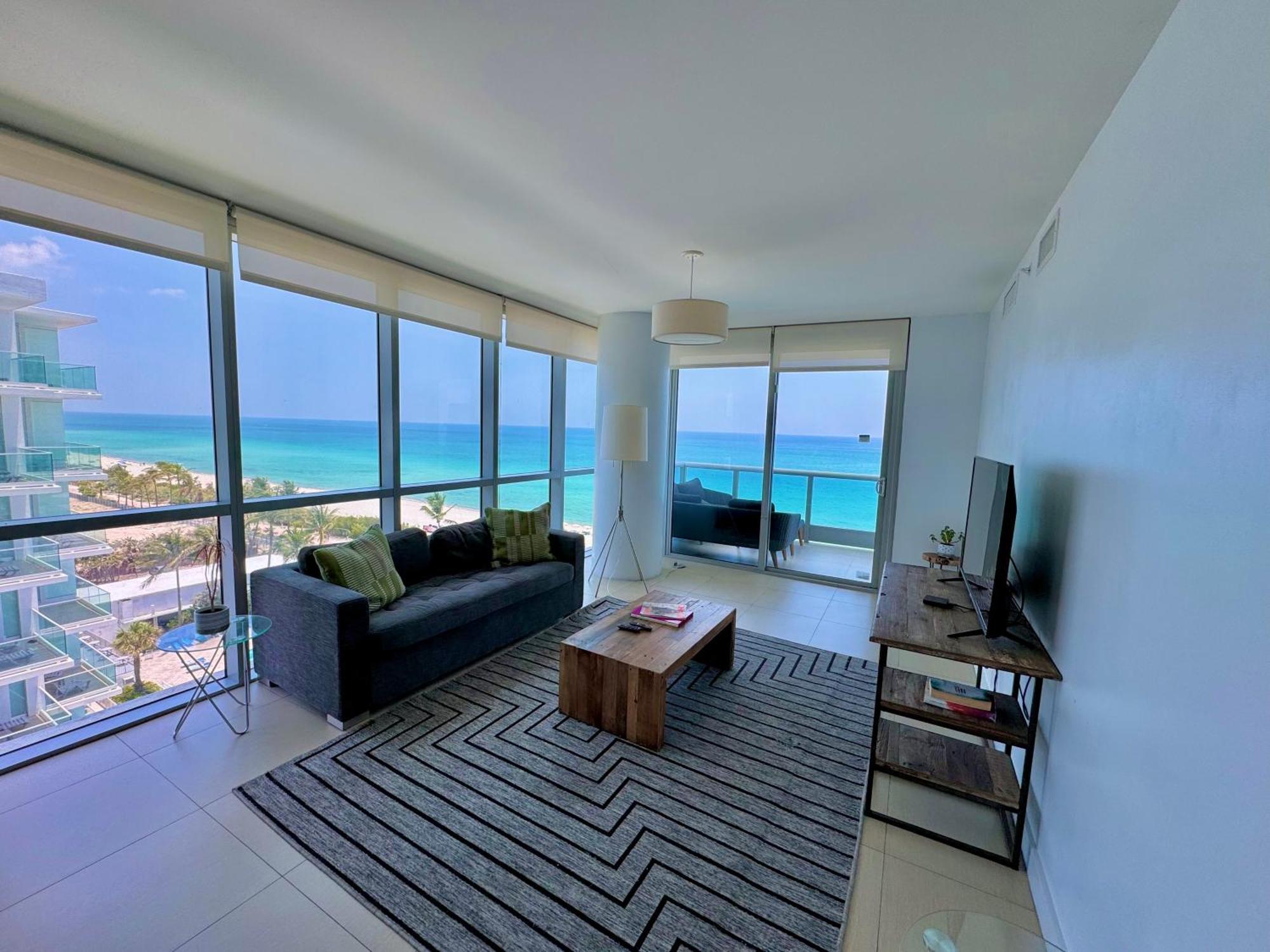 Superior One-Bedroom Suite Direct Ocean View