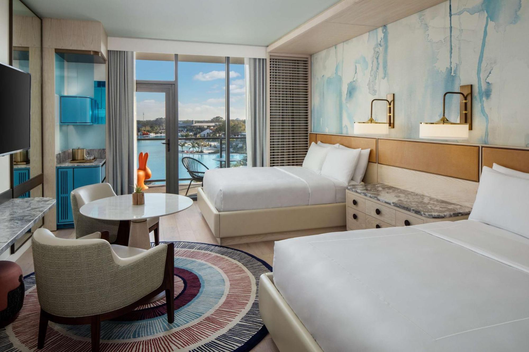 Three-Bedroom Suite Two King Beds Two Queen Beds