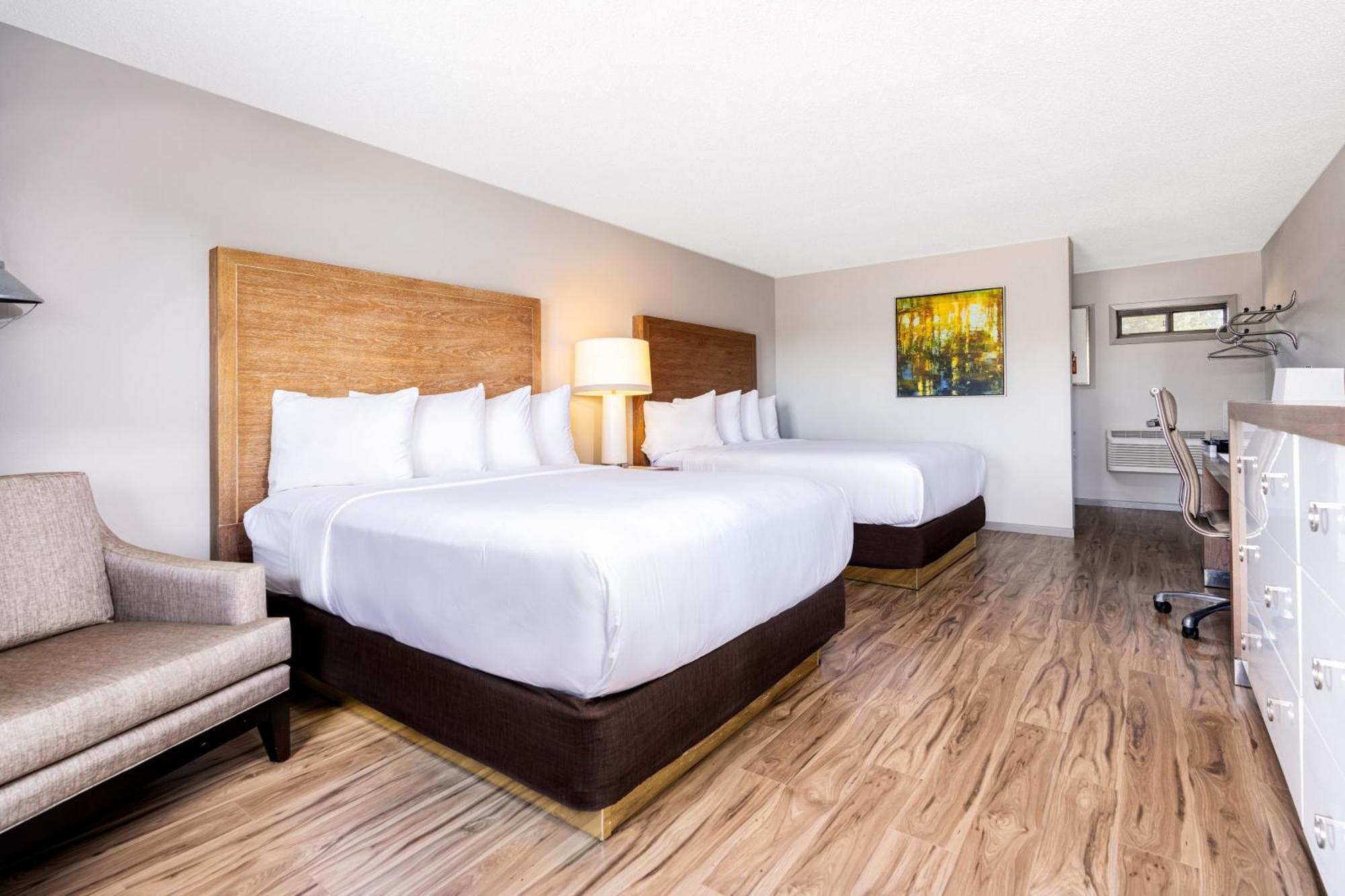 Tiki Motel Room 2 Queen Beds