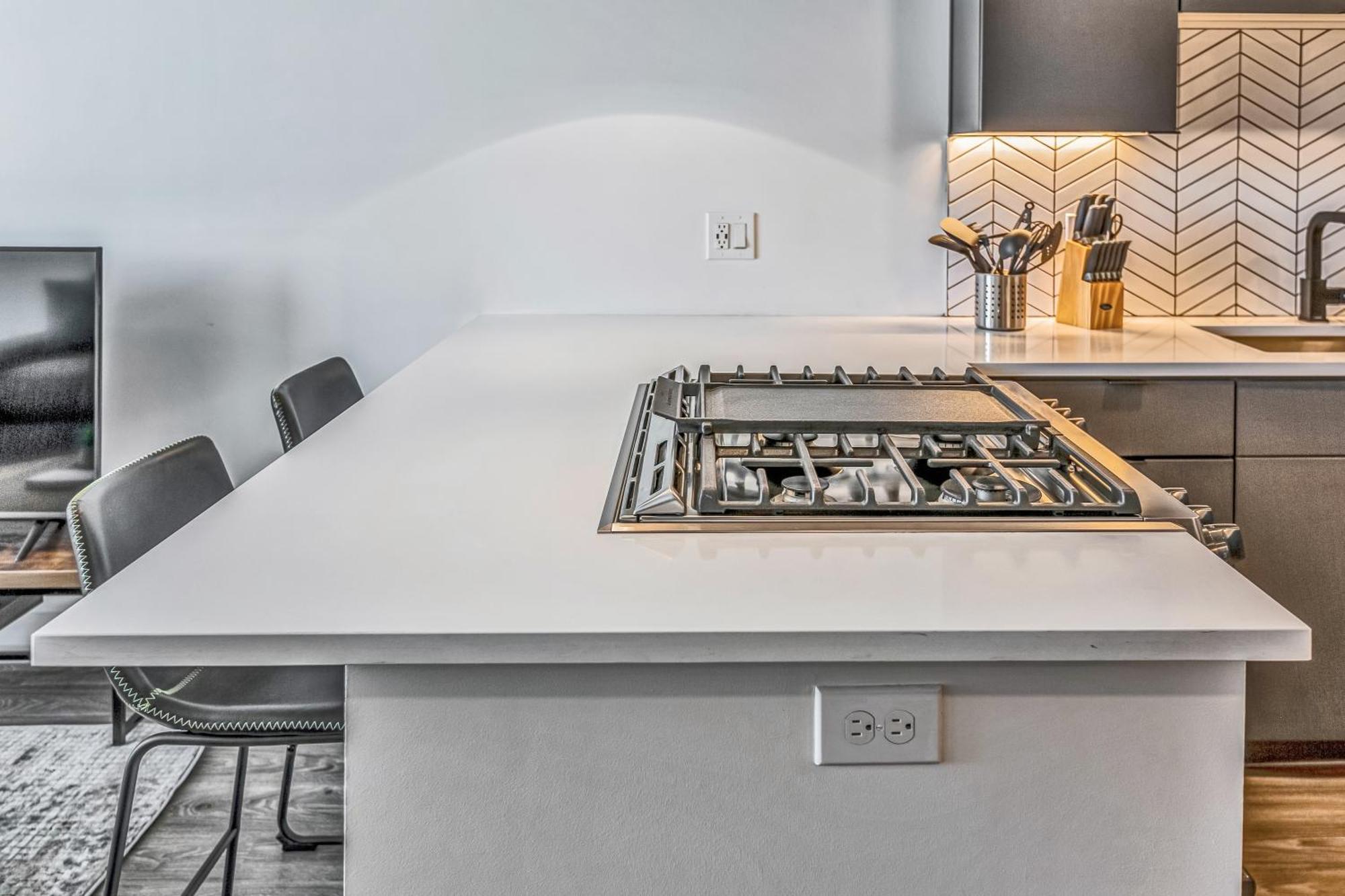 One-Bedroom Apartment Self Check Virtual Front Desk
