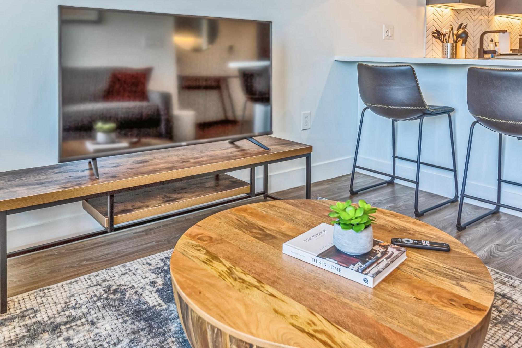 One-Bedroom Apartment Self Check Virtual Front Desk