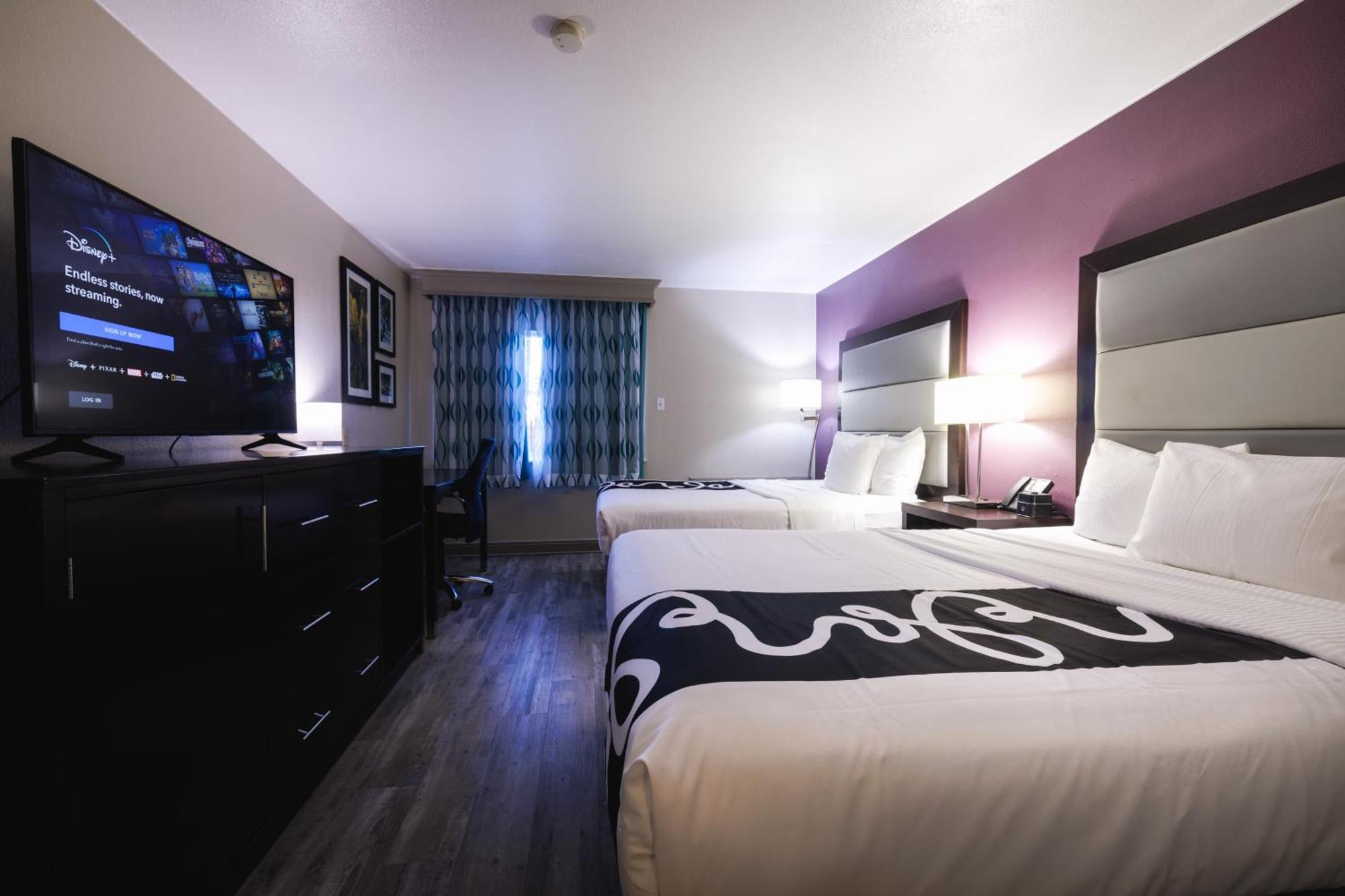 Queen Room Two Queen Beds Non-Smoking