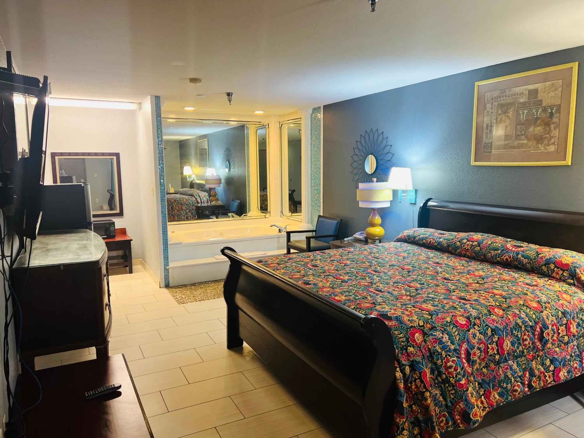 King Room Spa Bath