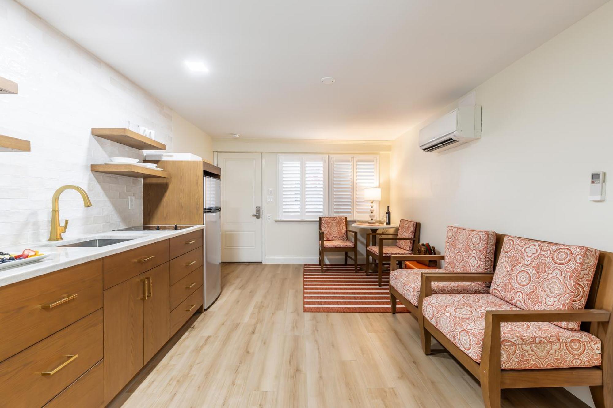 Premium King Suite