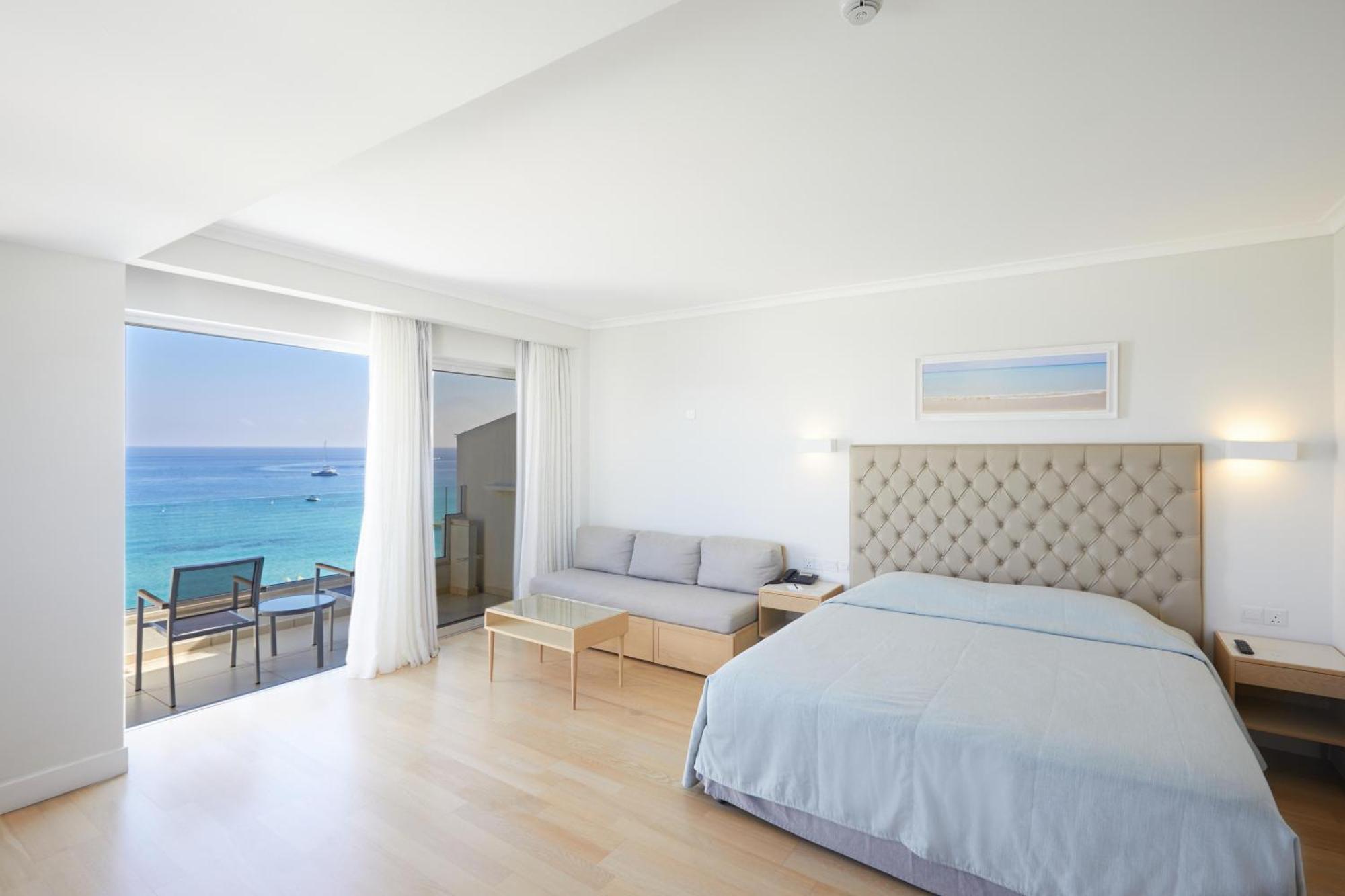 Apartament typu Junior Suite z widokiem na morze