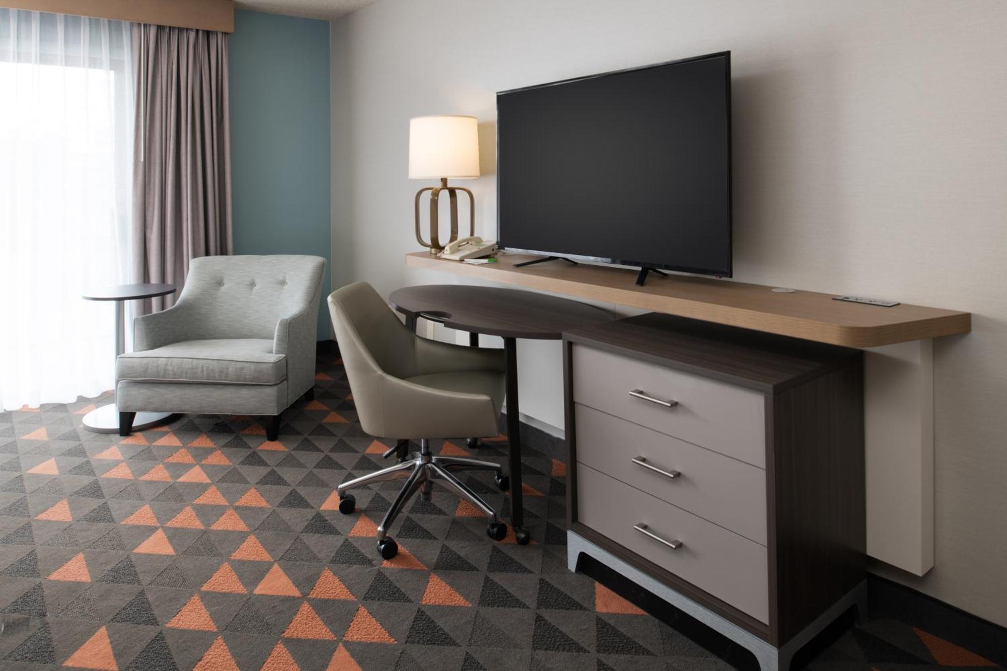 Premium King Room River View