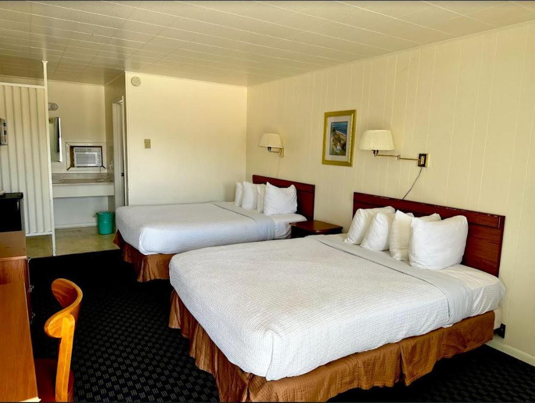 Queen Room Two Queen Beds