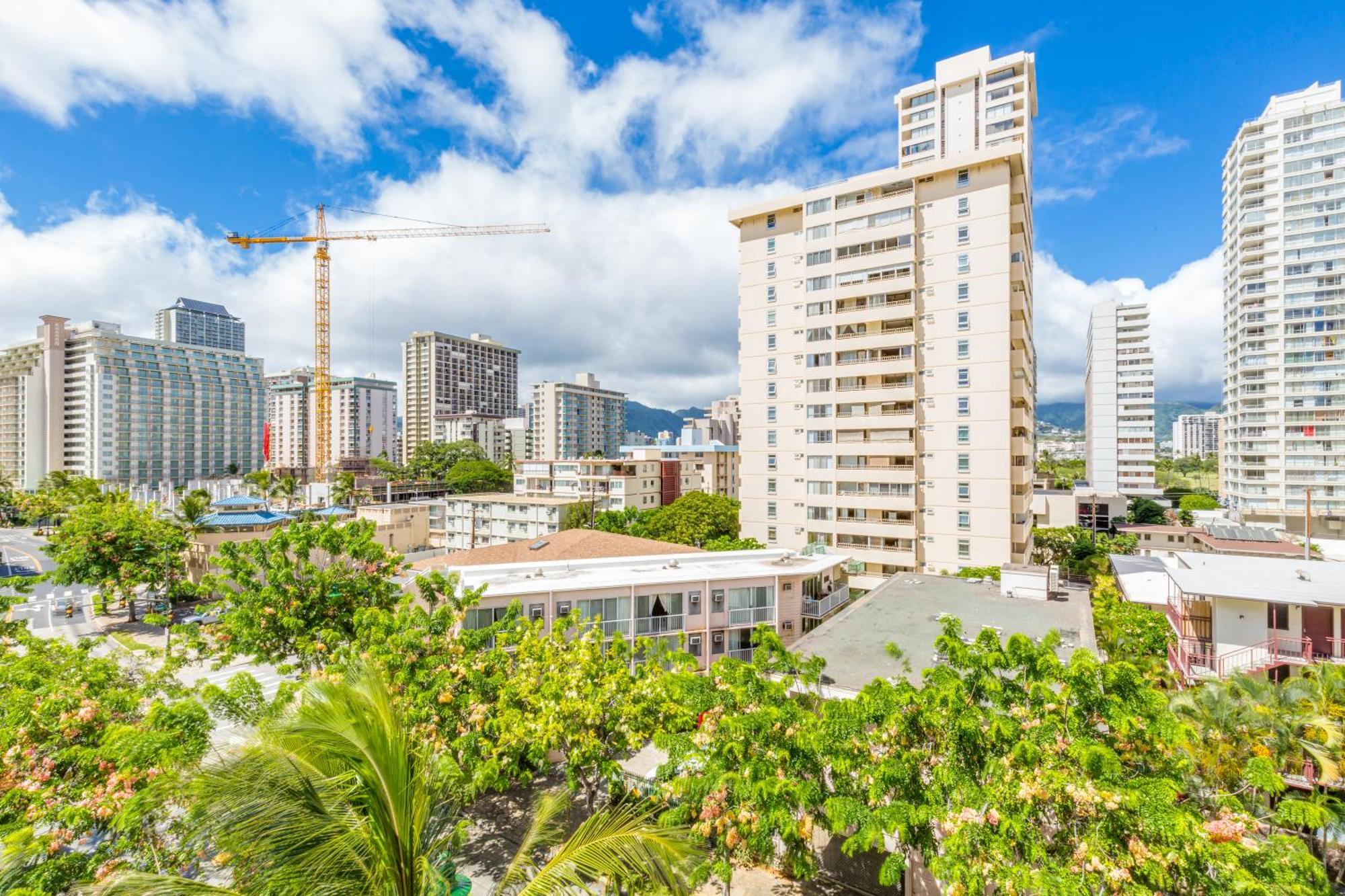 1 Bedroom Suite City View Kitchenette
