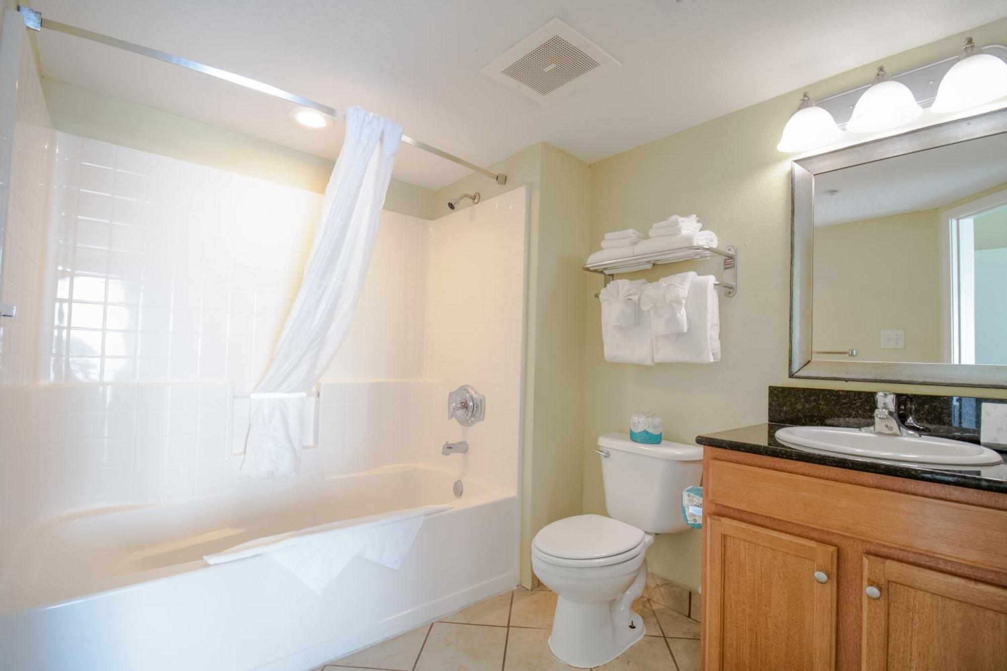Oceanfront Two Bedroom Condo D