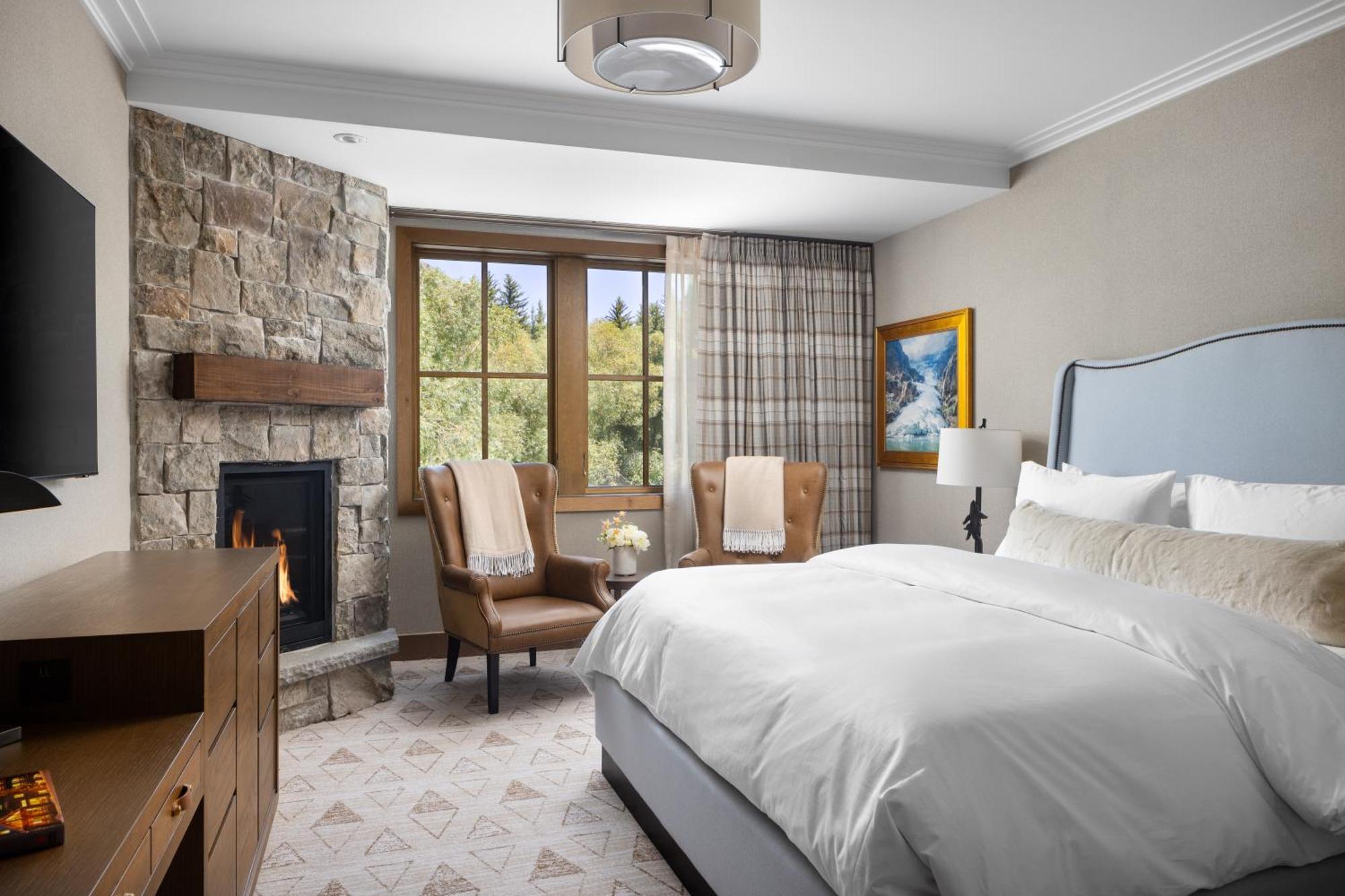 Deluxe King Room