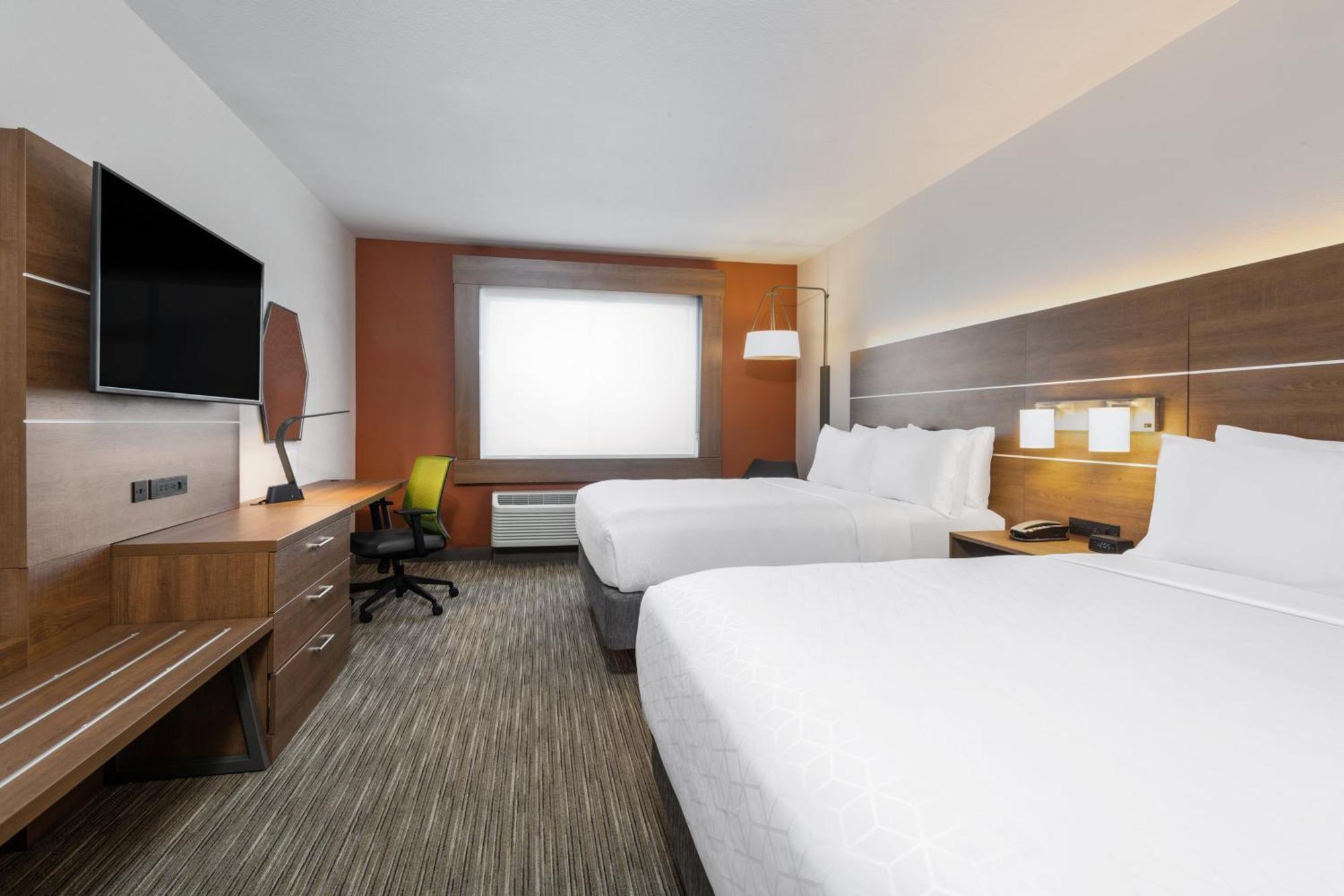 Standard Queen Room Two Queen Beds