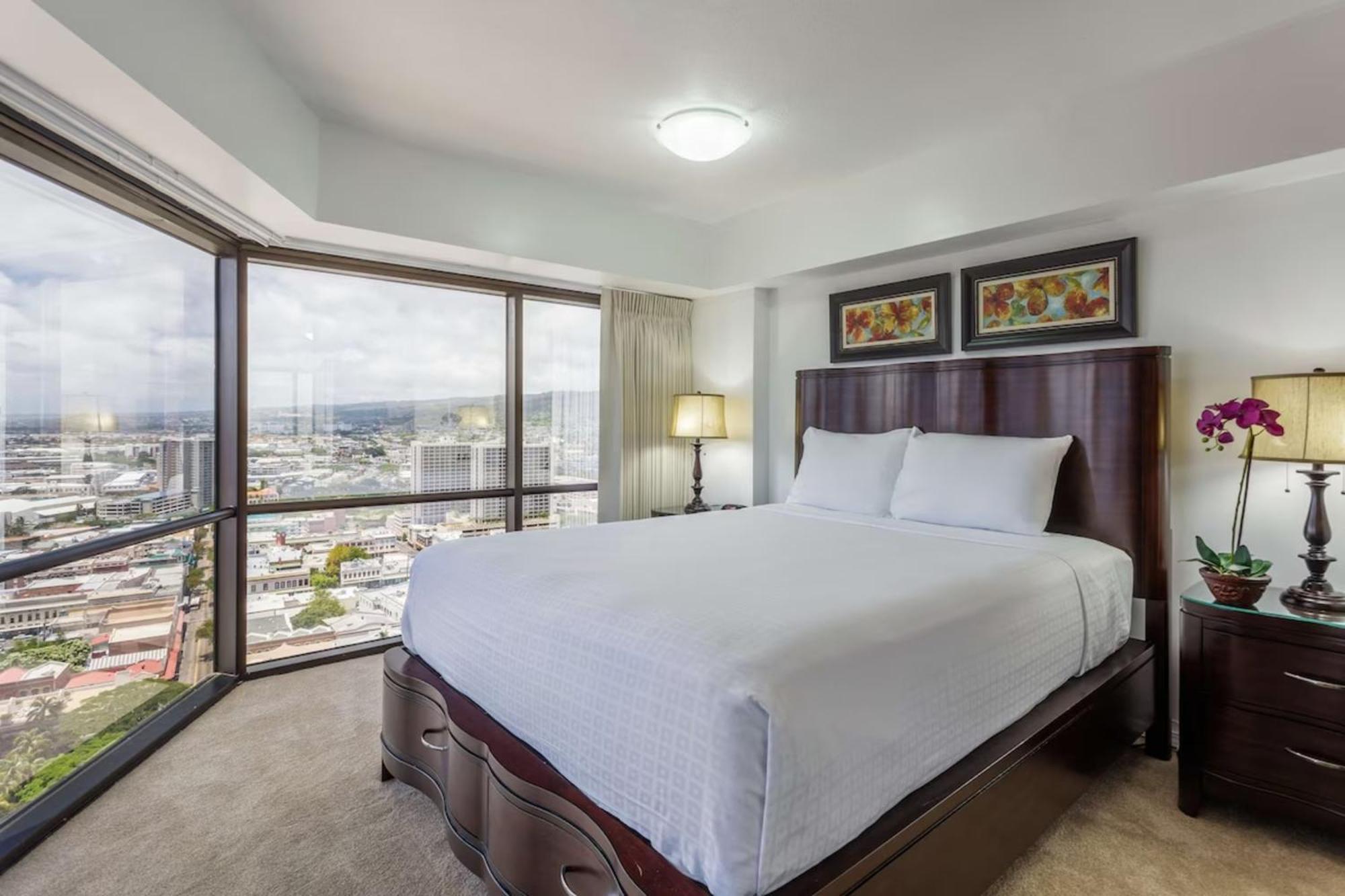 One-Bedroom Suite Harbor or Ocean View