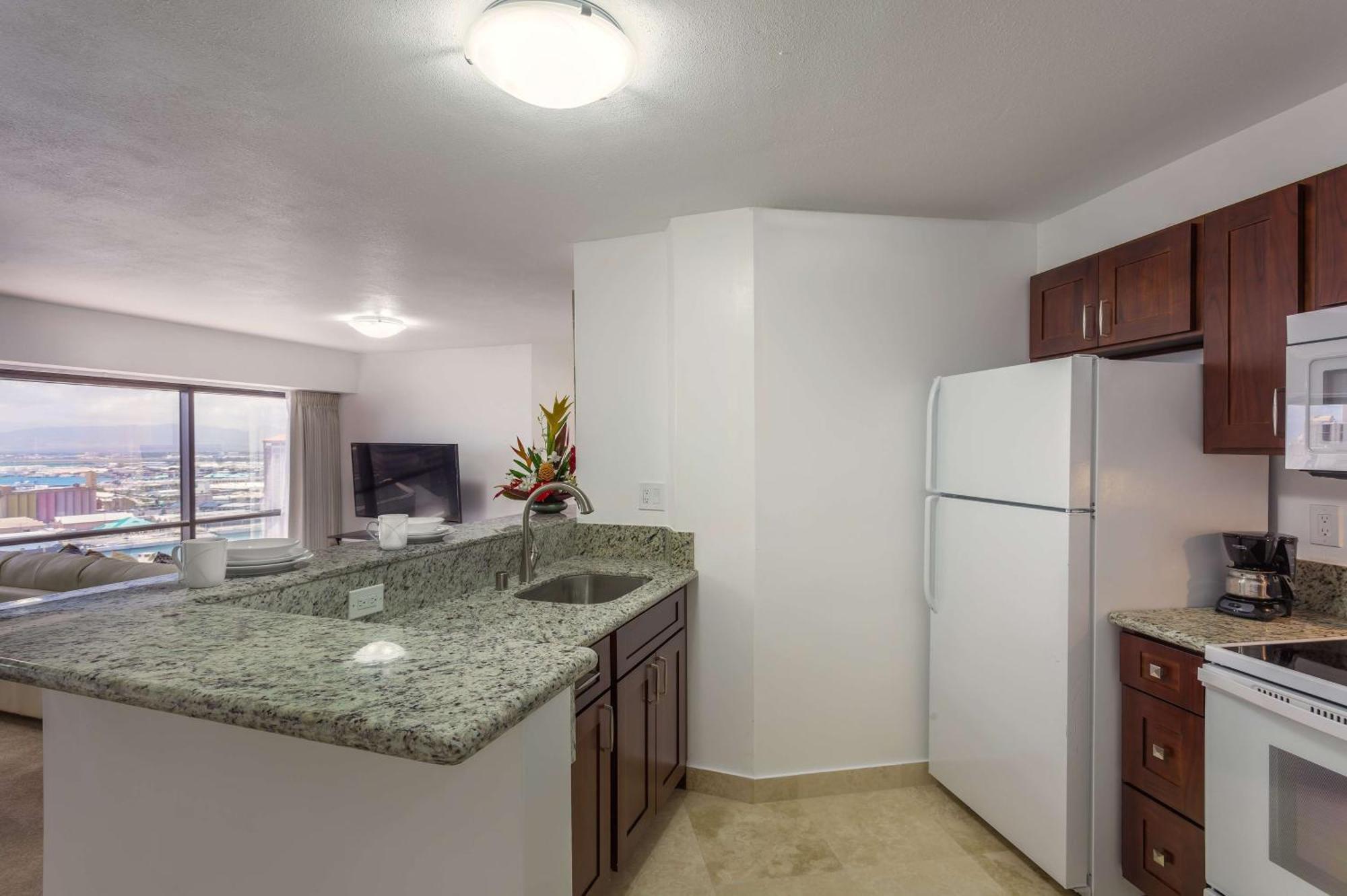 One-Bedroom Suite Harbor or Ocean View