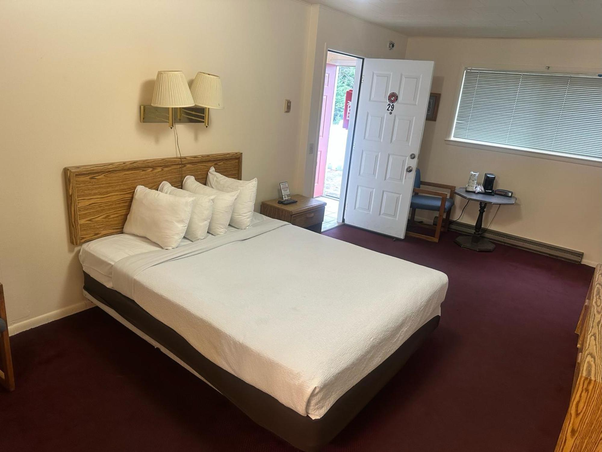 Queen Room Two Queen Beds